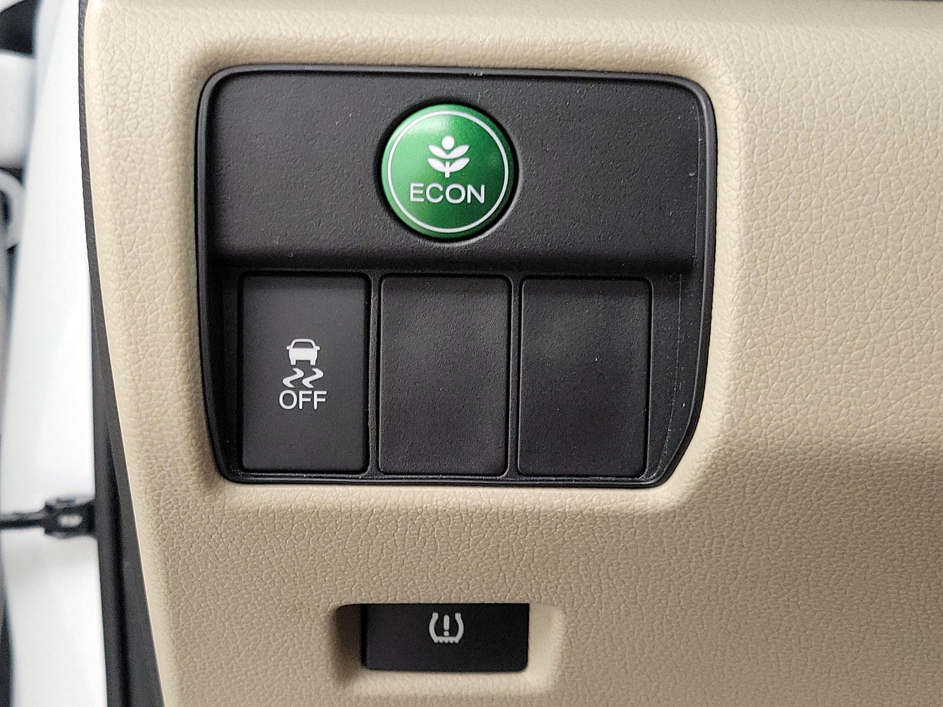 Thumbnail: 2015 Honda Accord - 13
