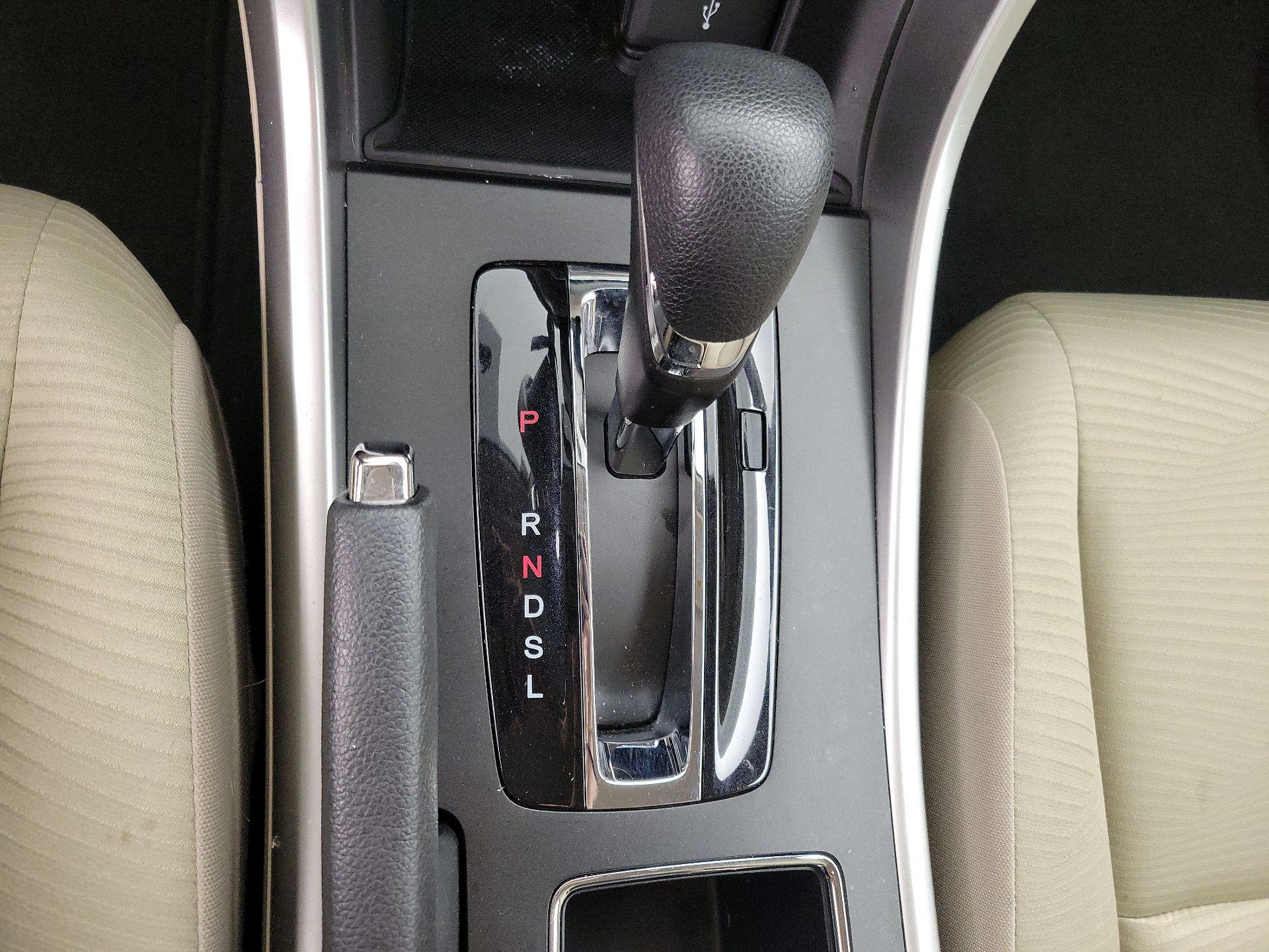 Thumbnail: 2015 Honda Accord - 17
