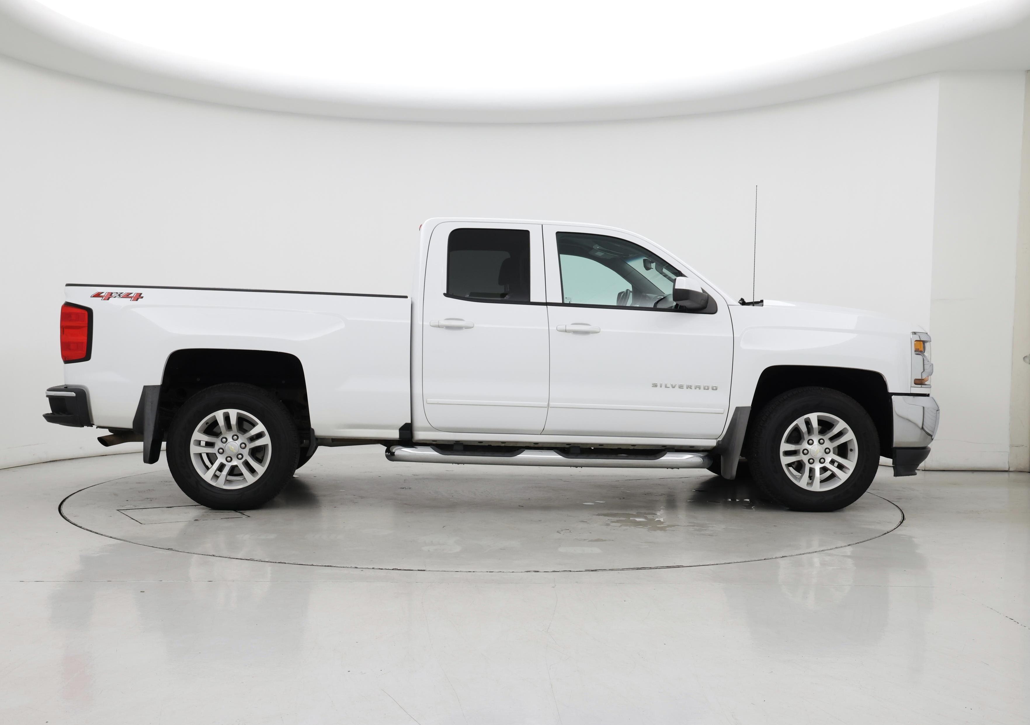 Thumbnail: 2018 Chevrolet Silverado 1500 - 7