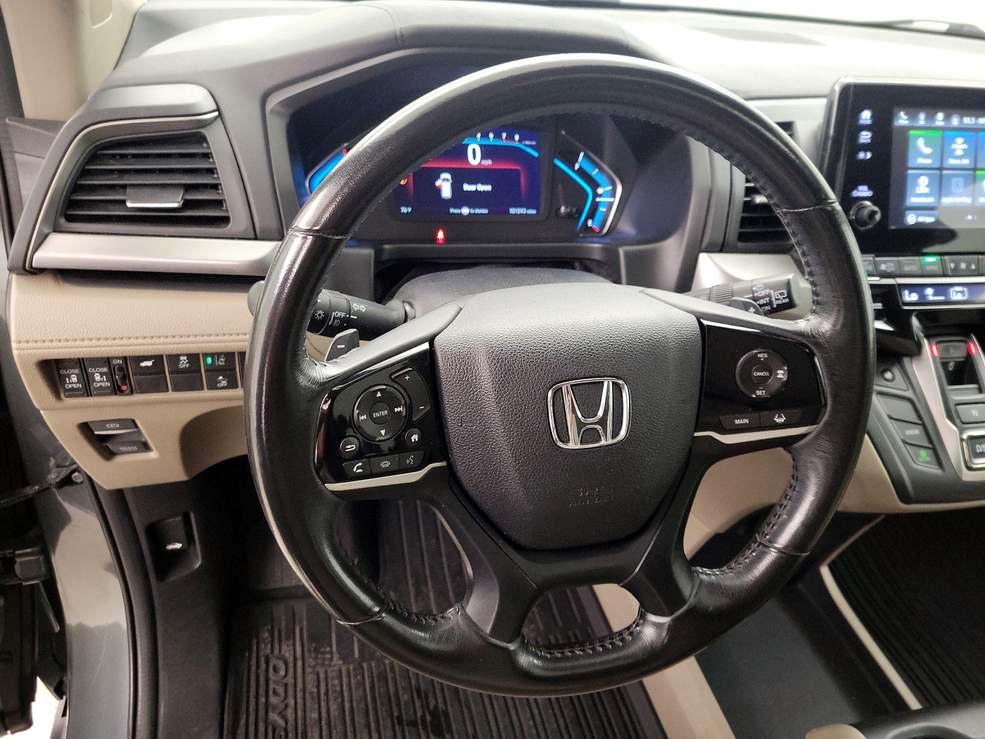 Thumbnail: 2018 Honda Odyssey - 10