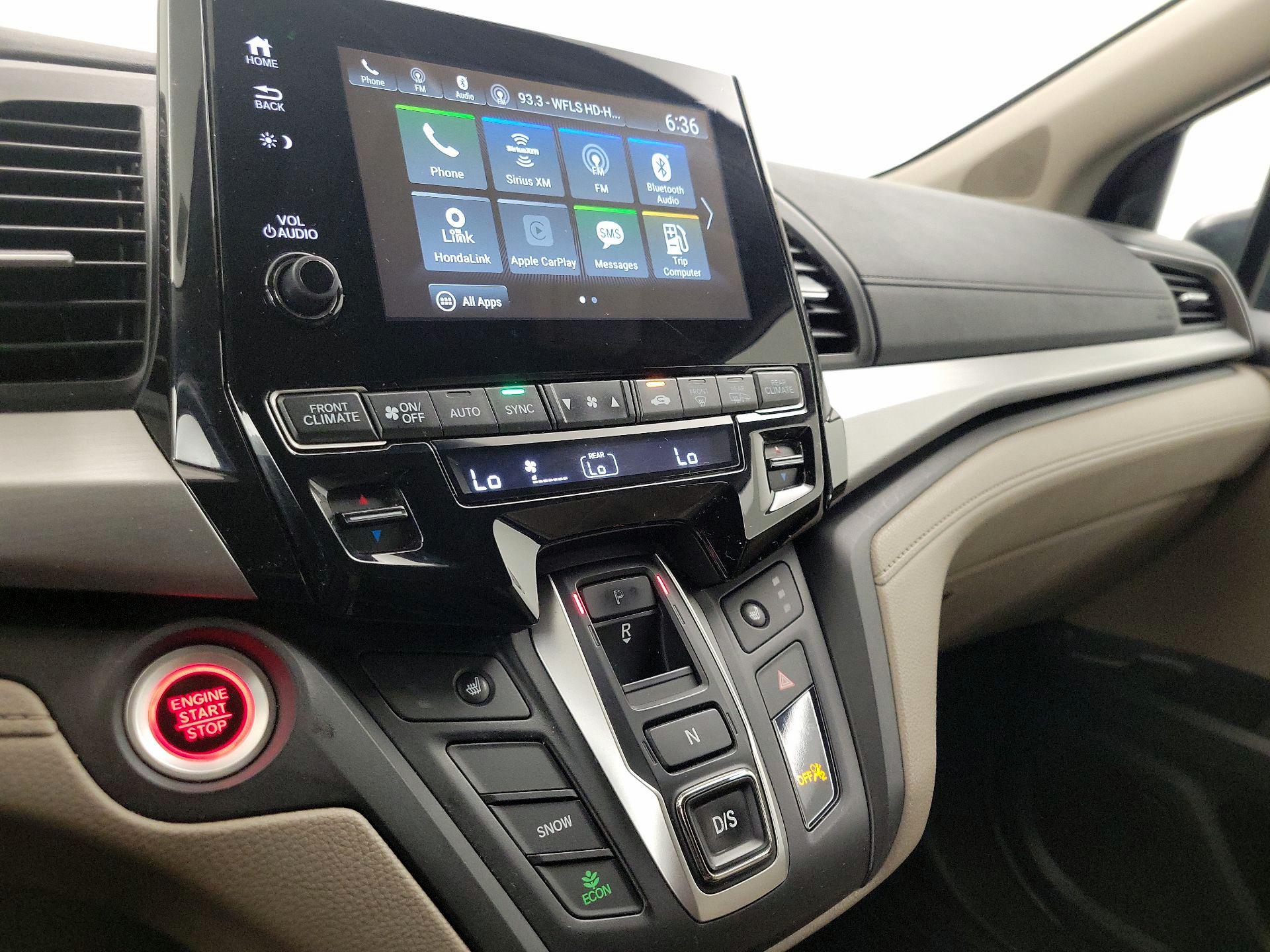 Thumbnail: 2018 Honda Odyssey - 16