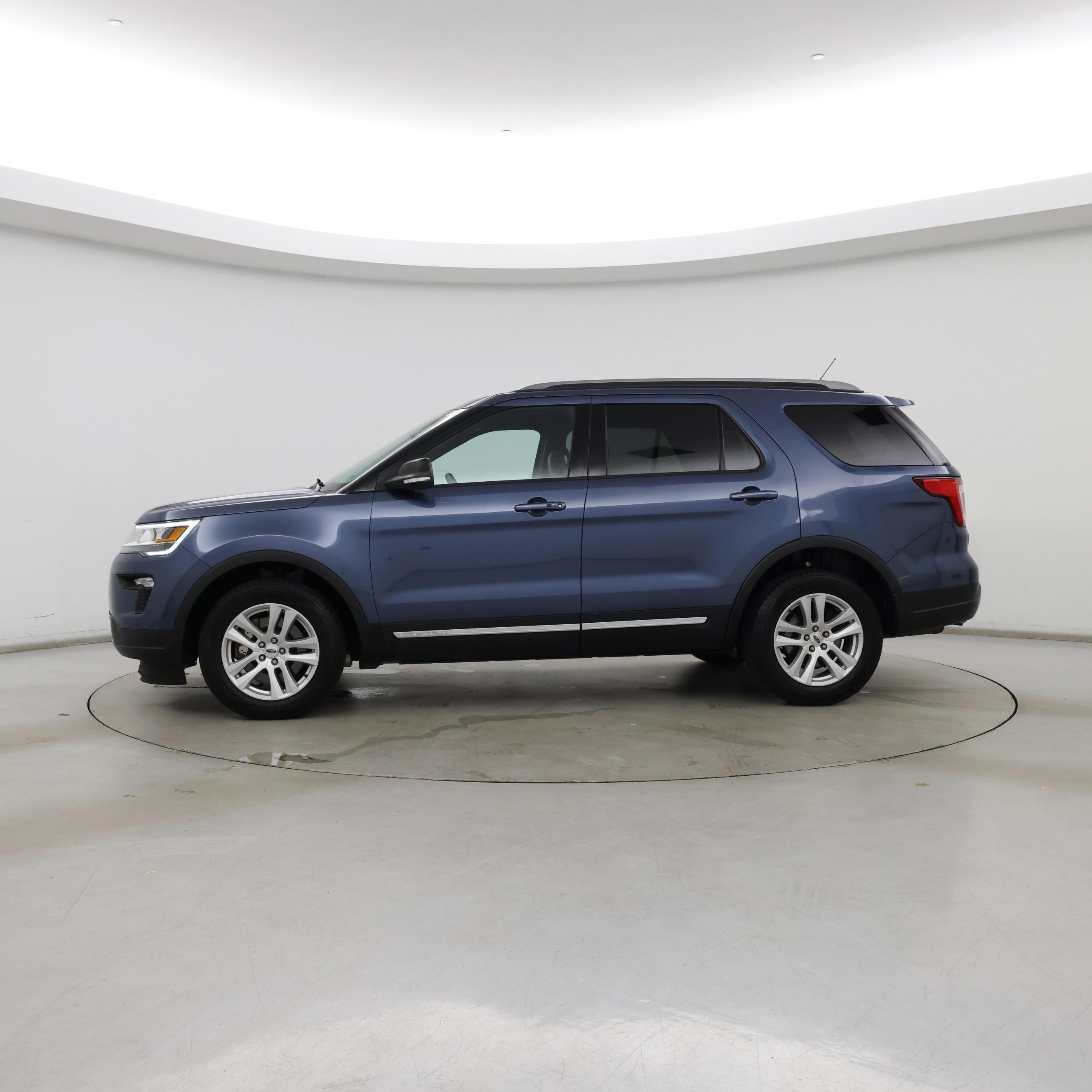 Thumbnail: 2018 Ford Explorer - 3