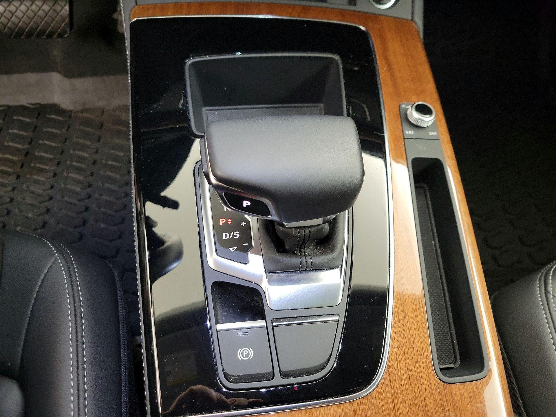 Thumbnail: 2022 Audi Q5 - 18