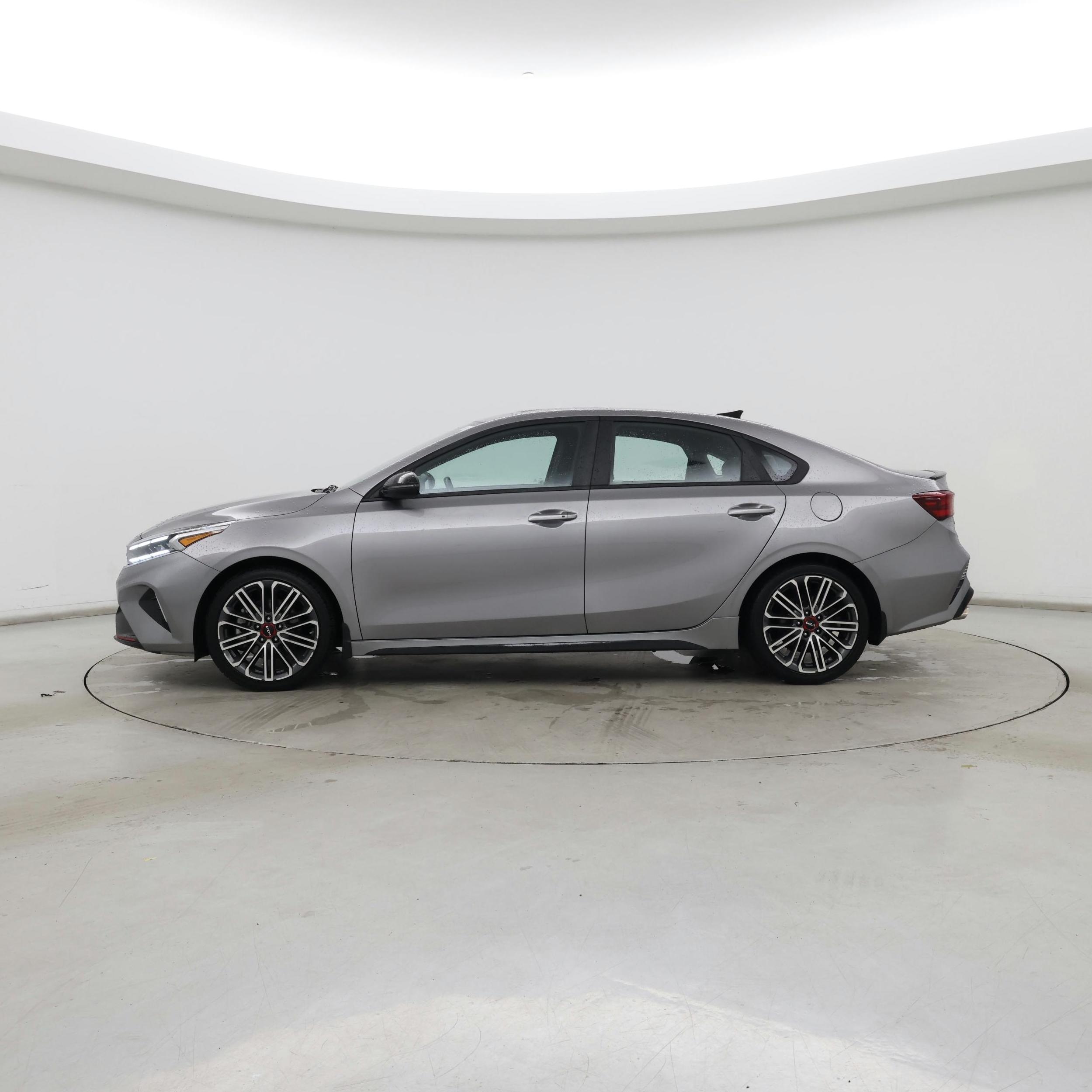 Thumbnail: 2023 Kia Forte - 3
