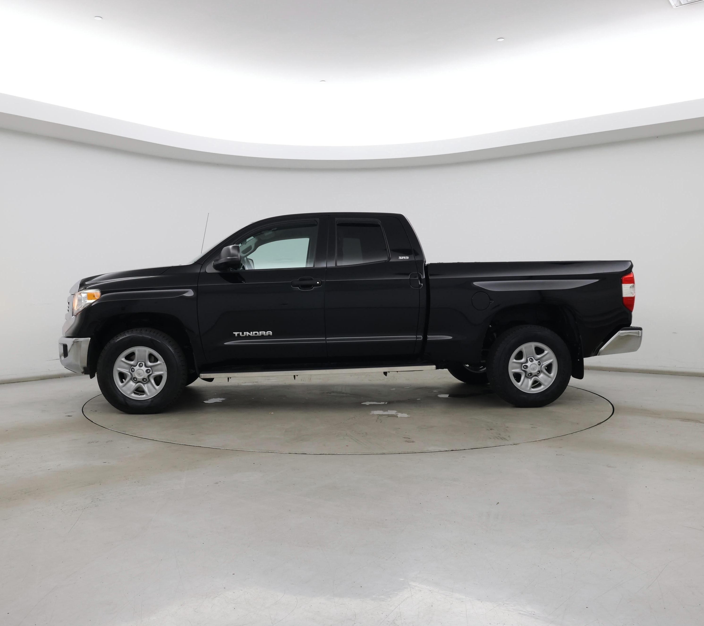 Thumbnail: 2017 Toyota Tundra - 3