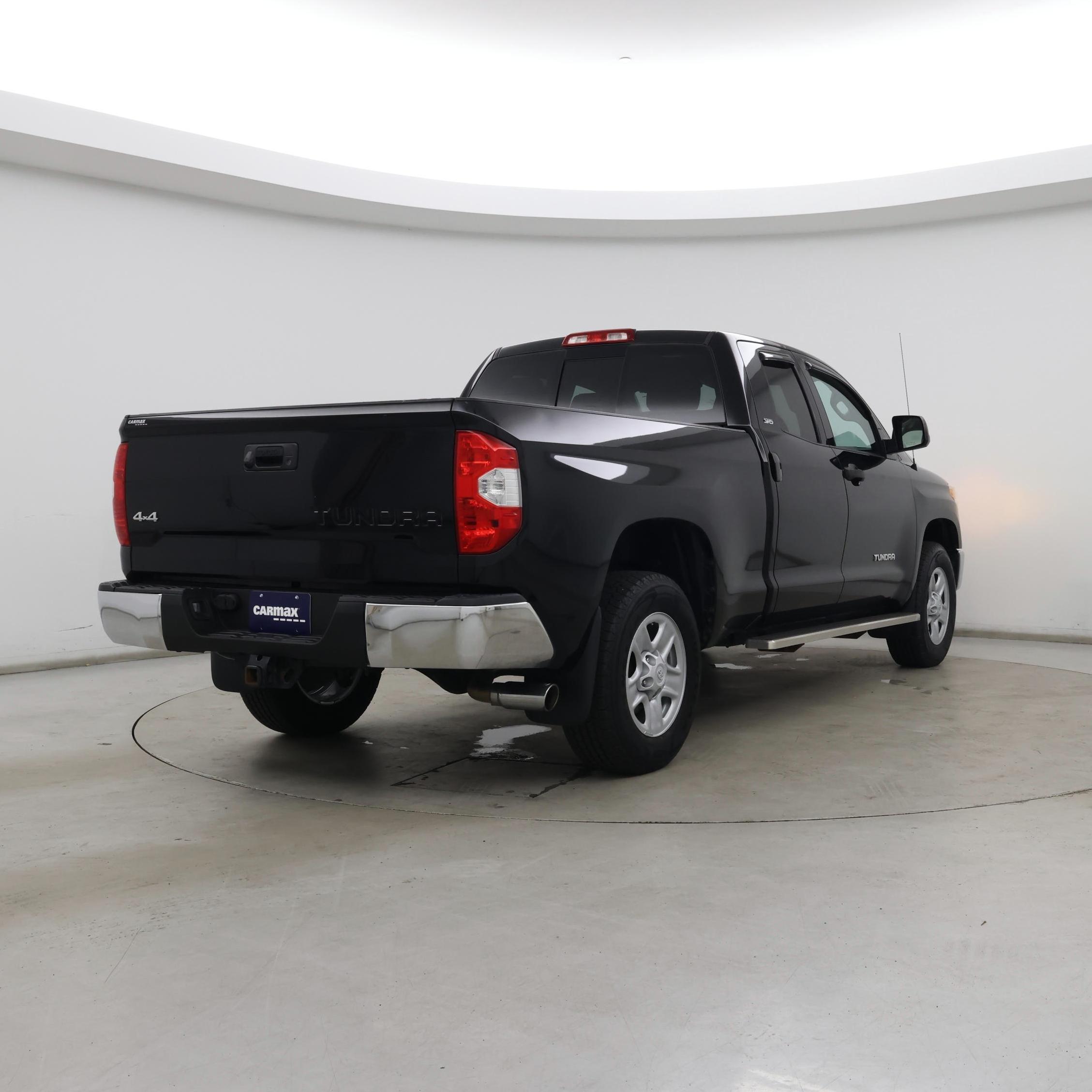 Thumbnail: 2017 Toyota Tundra - 8