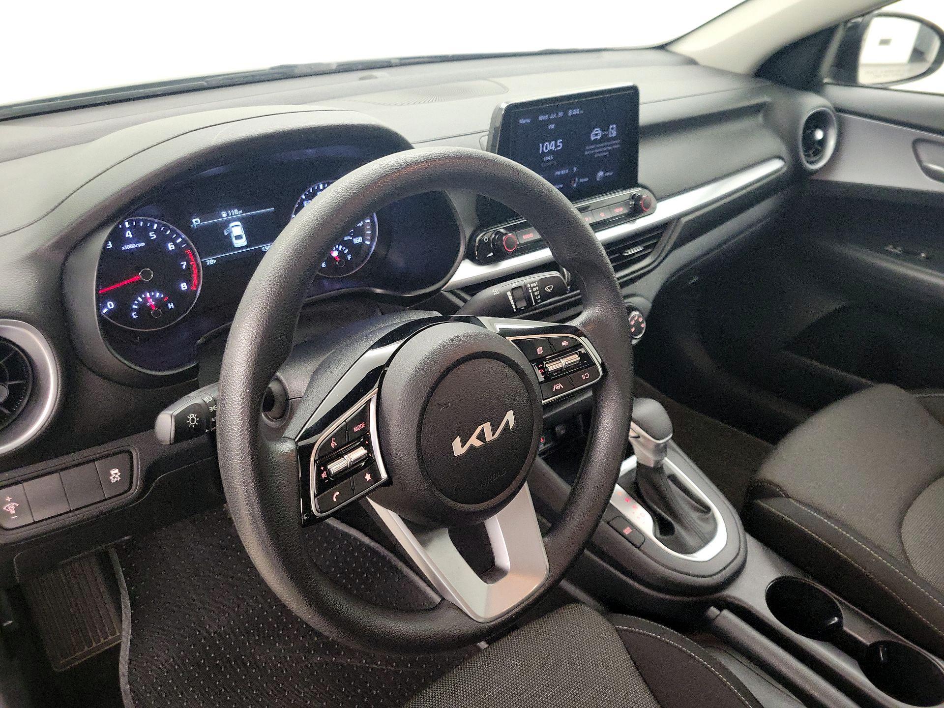 Thumbnail: 2024 Kia Forte - 9