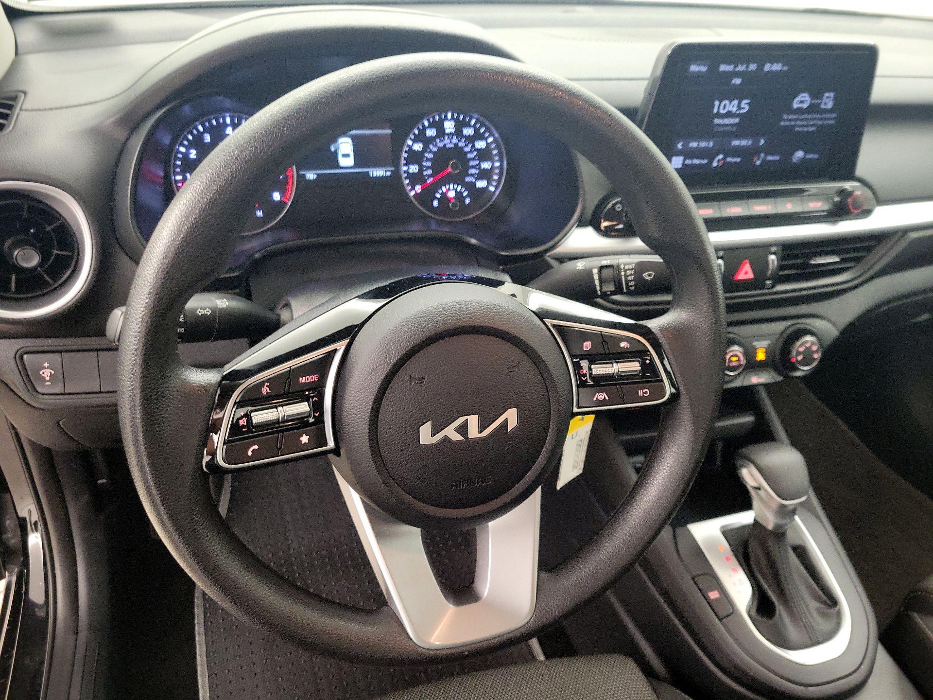 Thumbnail: 2024 Kia Forte - 10