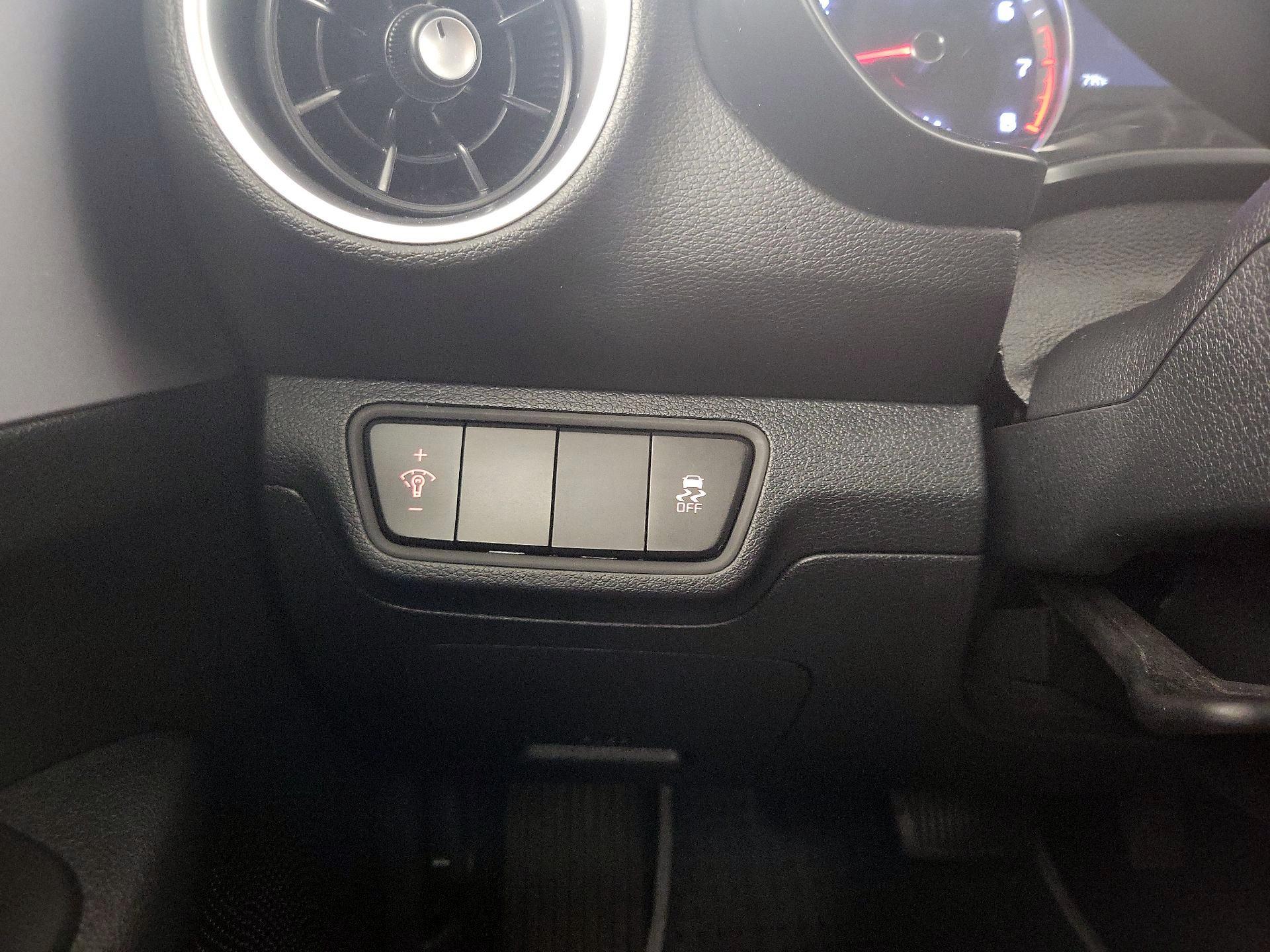 Thumbnail: 2024 Kia Forte - 13