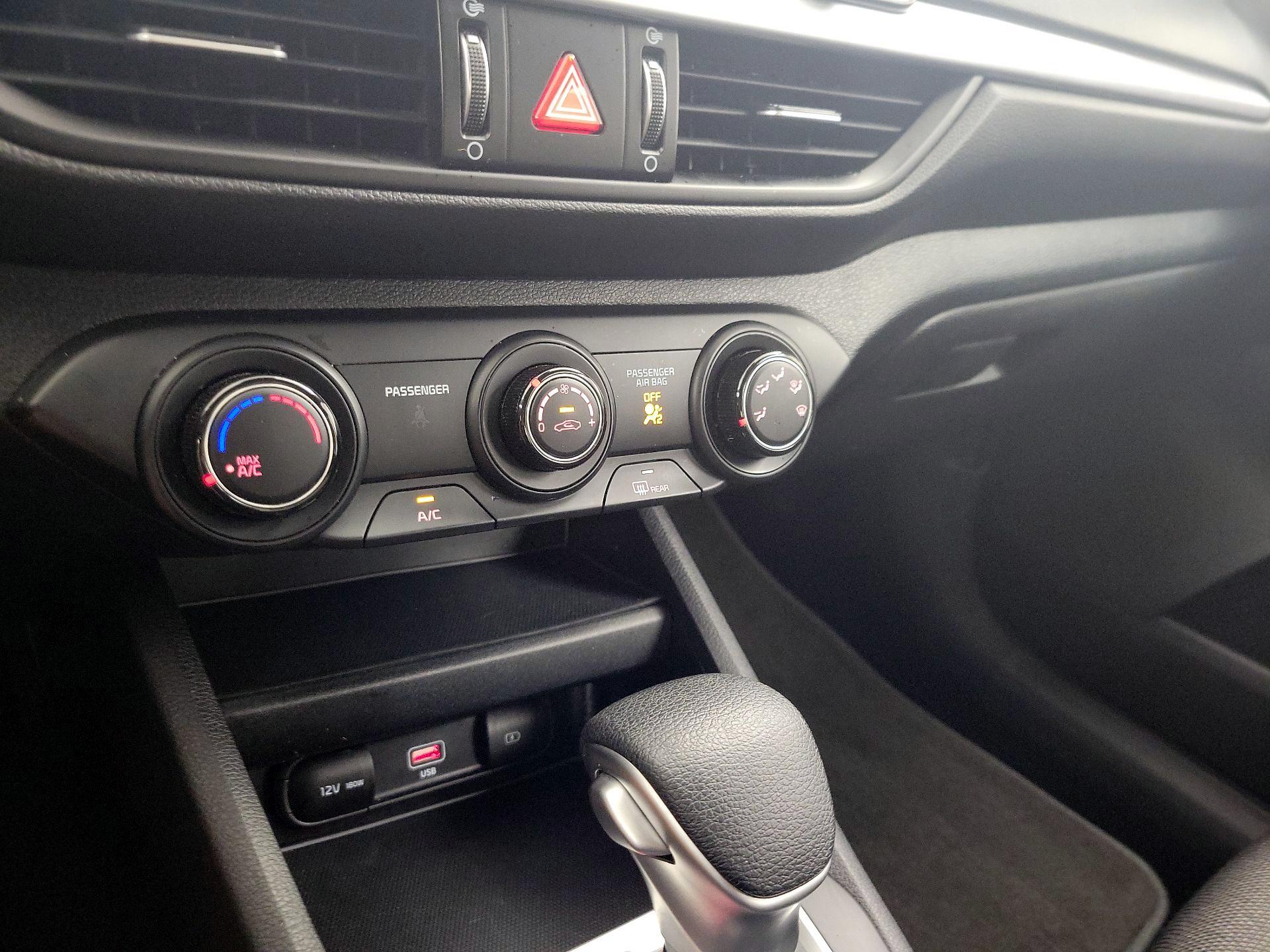 Thumbnail: 2024 Kia Forte - 16