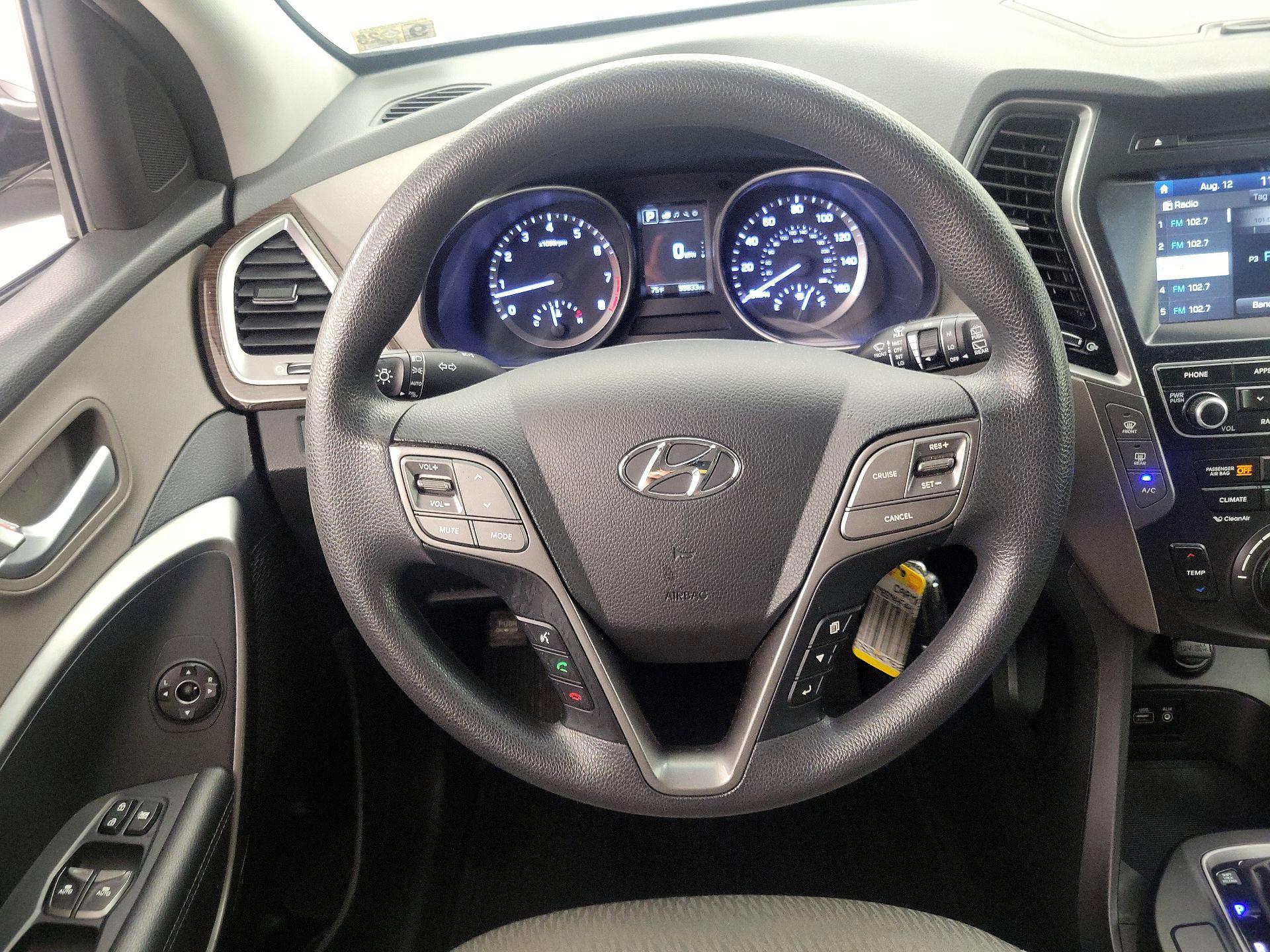 Thumbnail: 2017 Hyundai Santa Fe - 10