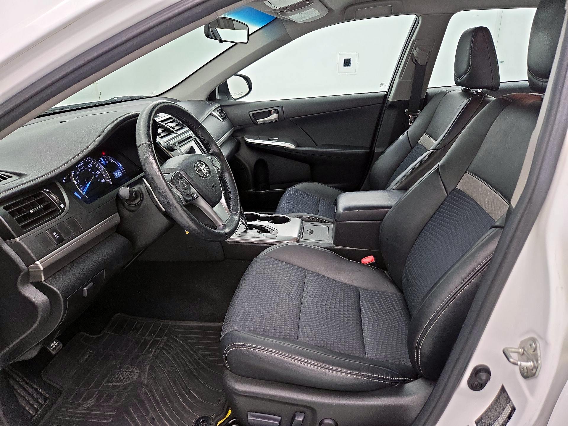 Thumbnail: 2014 Toyota Camry - 11