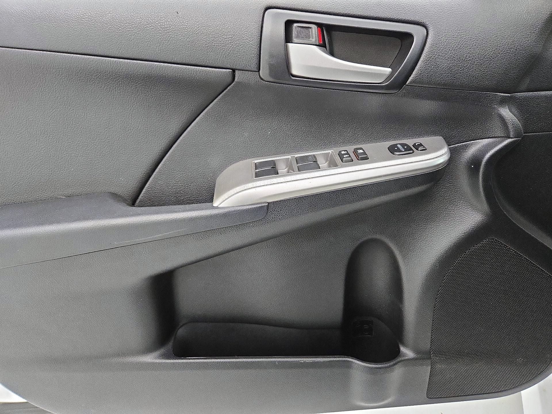 Thumbnail: 2014 Toyota Camry - 12