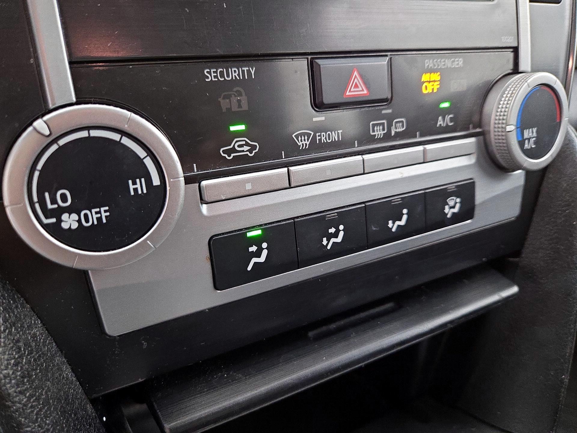 Thumbnail: 2014 Toyota Camry - 16
