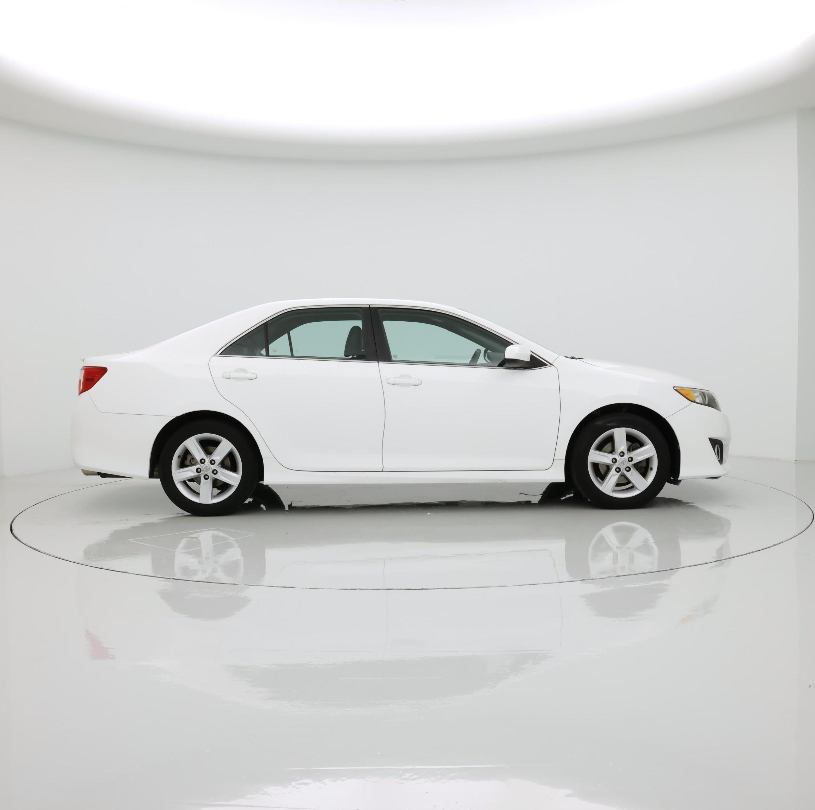 Thumbnail: 2014 Toyota Camry - 7