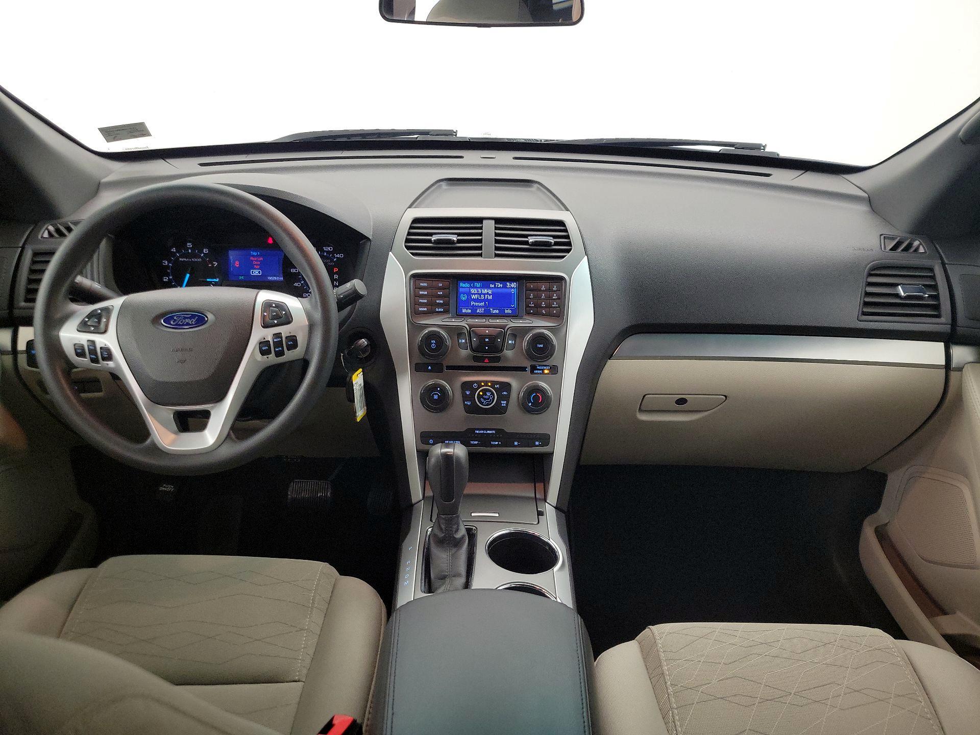 Thumbnail: 2013 Ford Explorer - 9