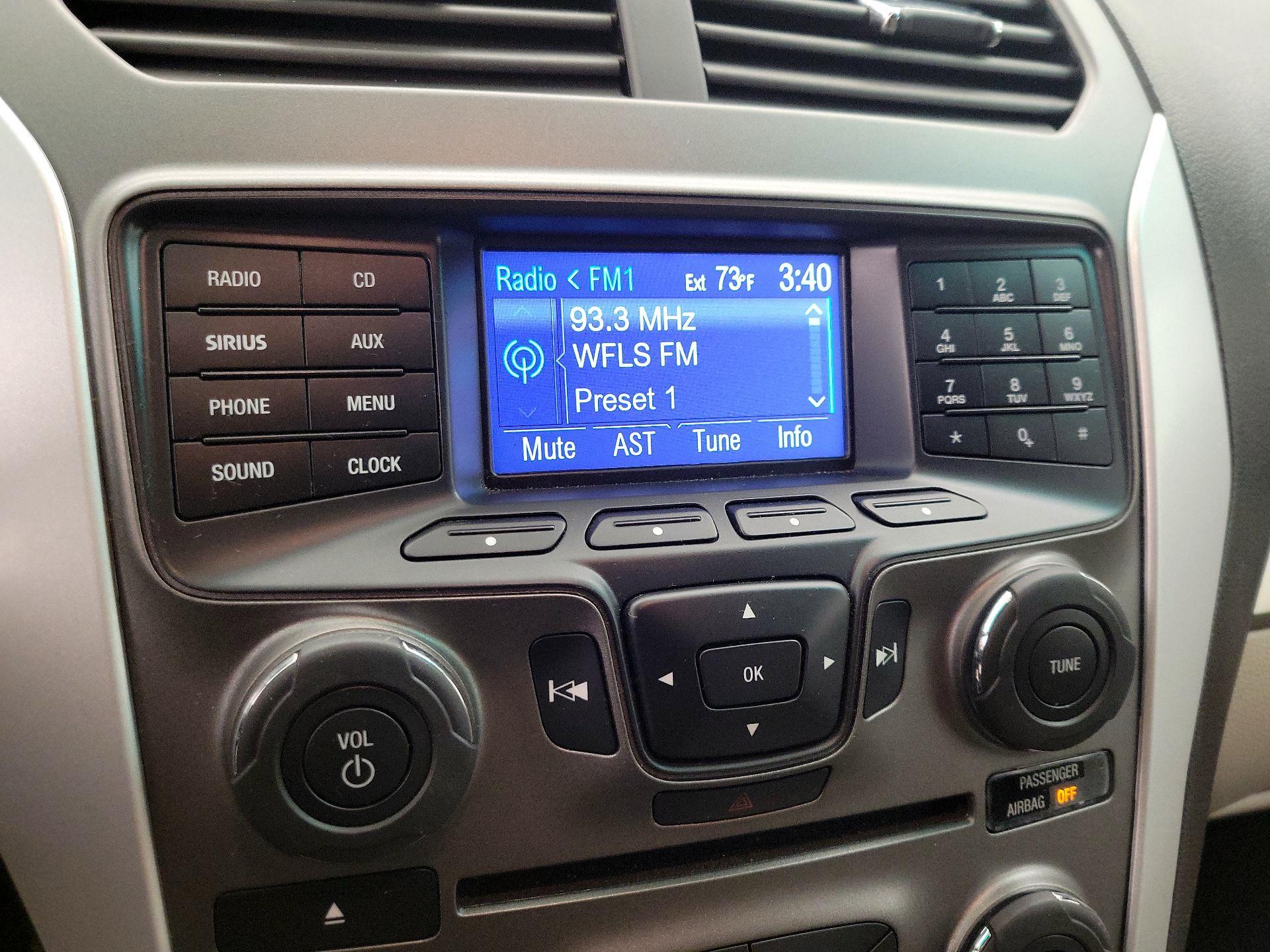 Thumbnail: 2013 Ford Explorer - 14