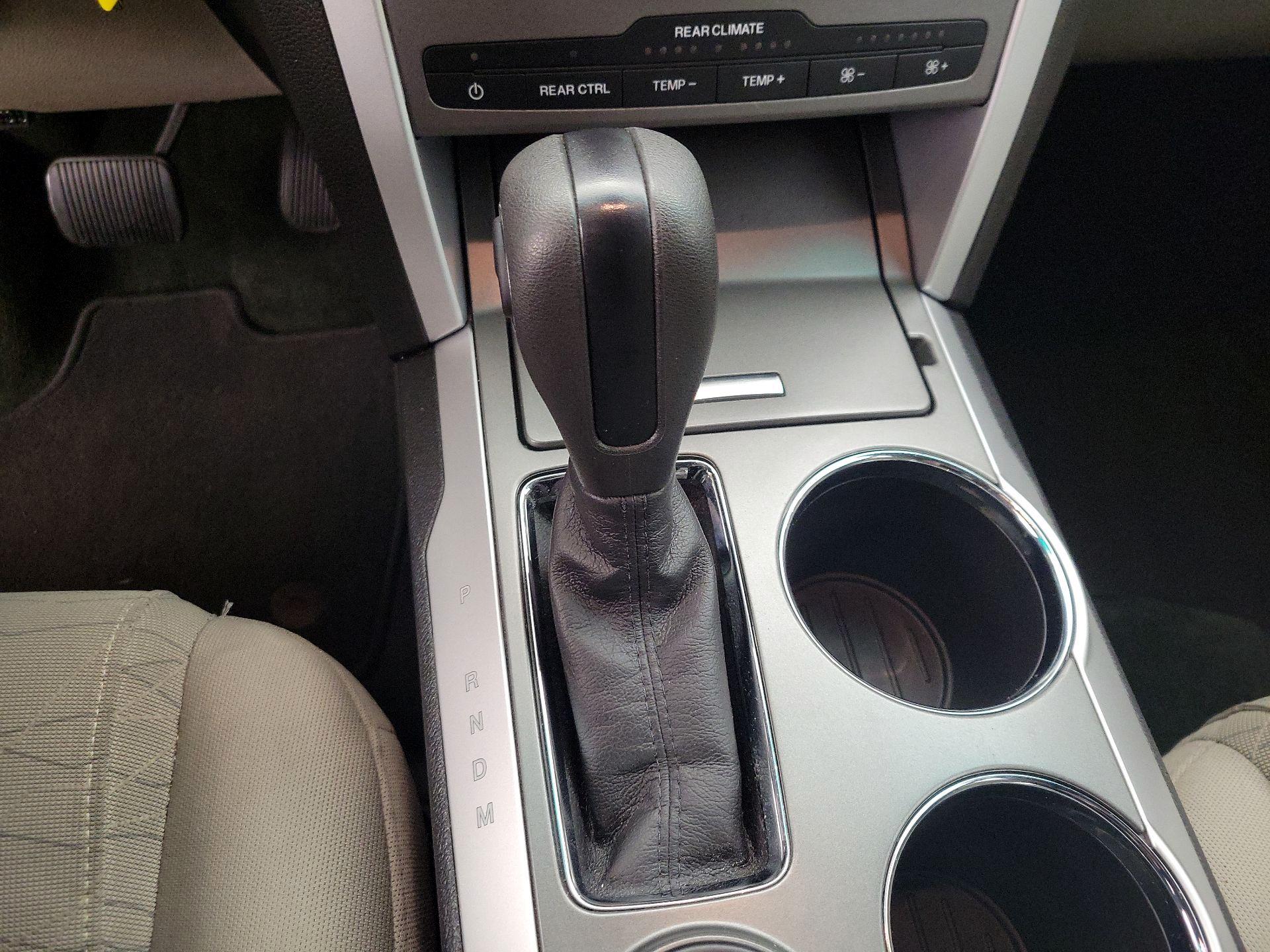 Thumbnail: 2013 Ford Explorer - 16
