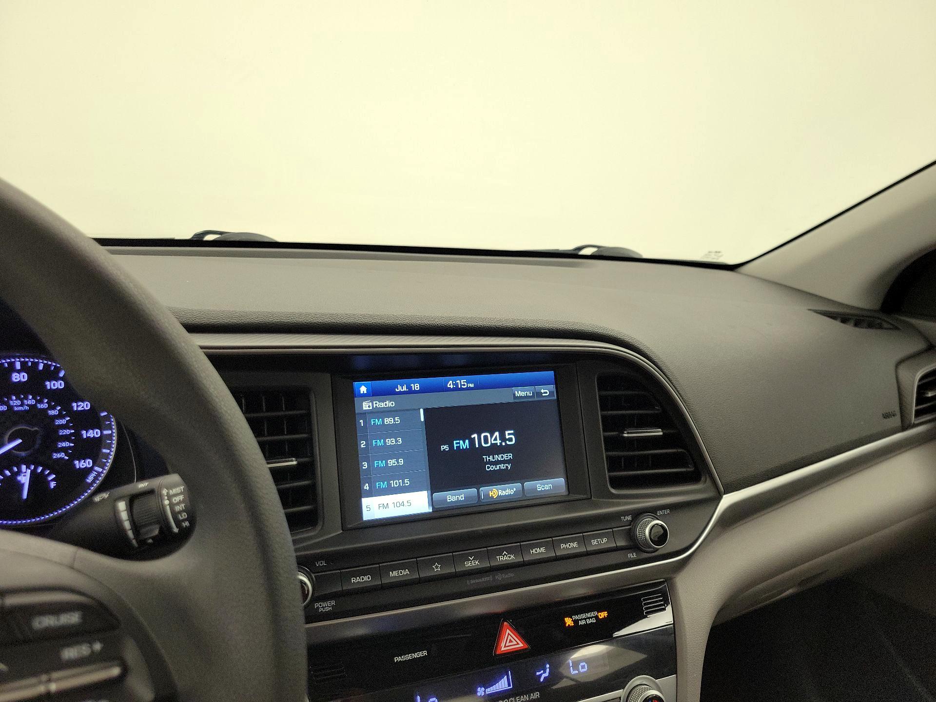 Thumbnail: 2020 Hyundai Elantra - 15