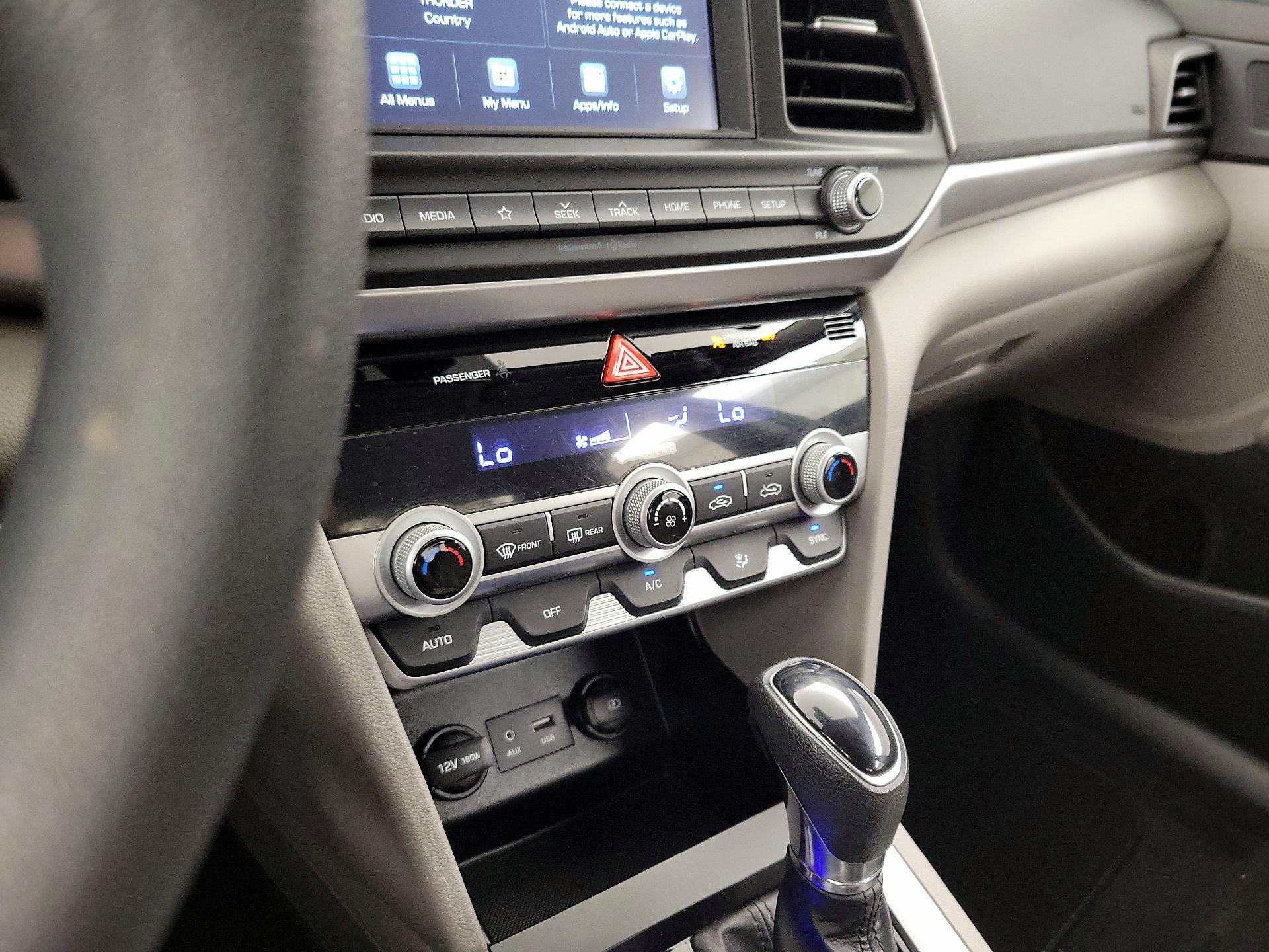 Thumbnail: 2020 Hyundai Elantra - 16