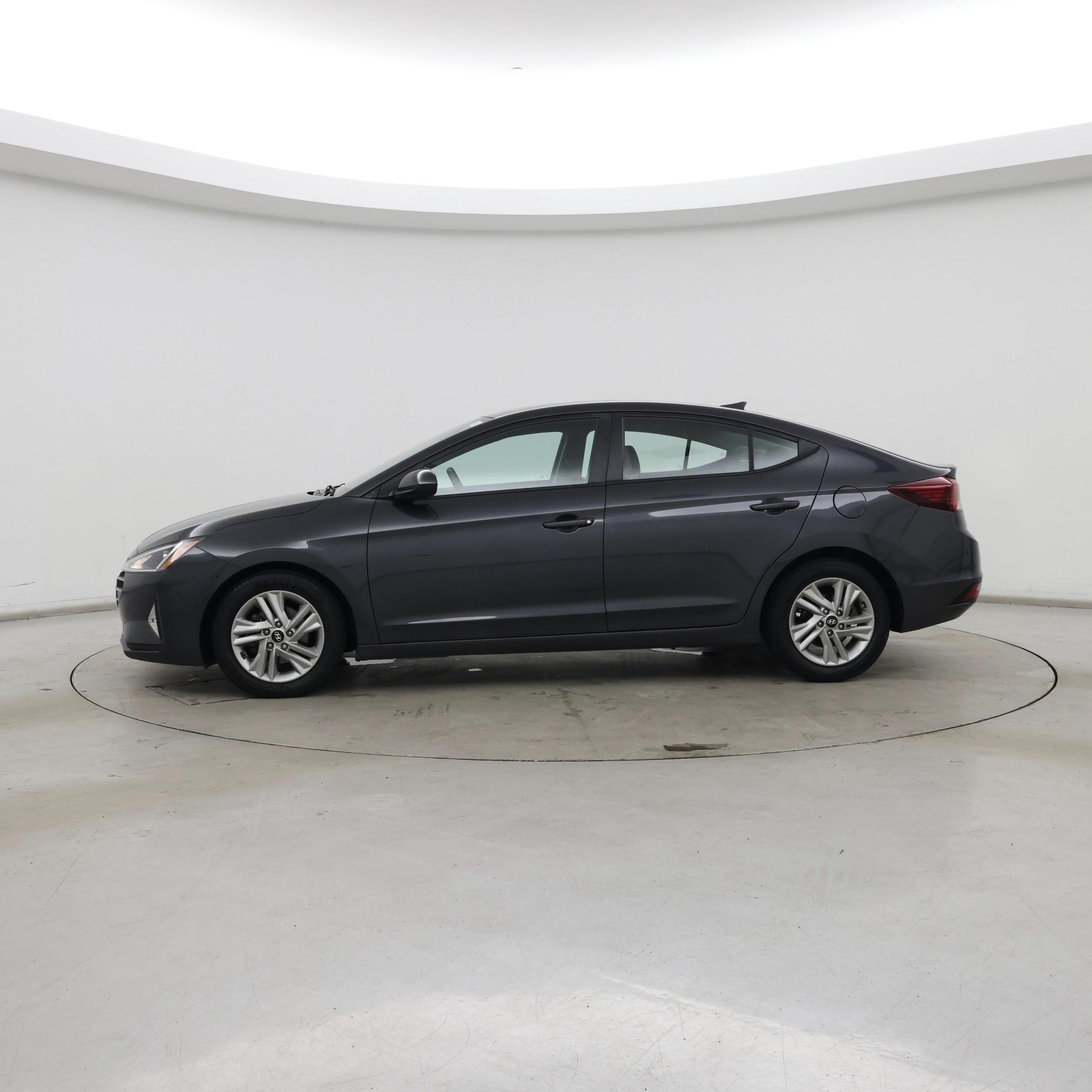 Thumbnail: 2020 Hyundai Elantra - 3