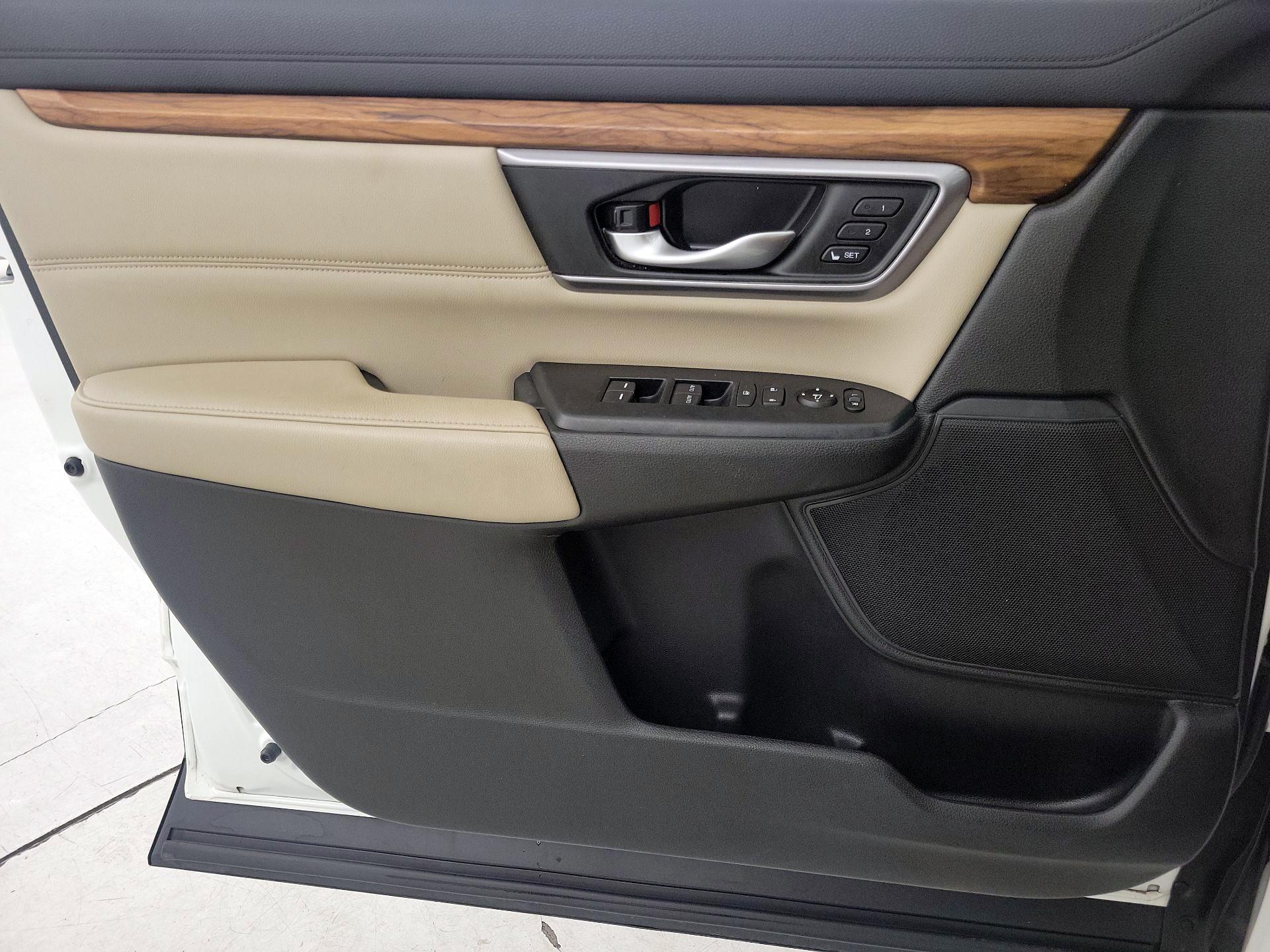 Thumbnail: 2017 Honda CR-V - 12