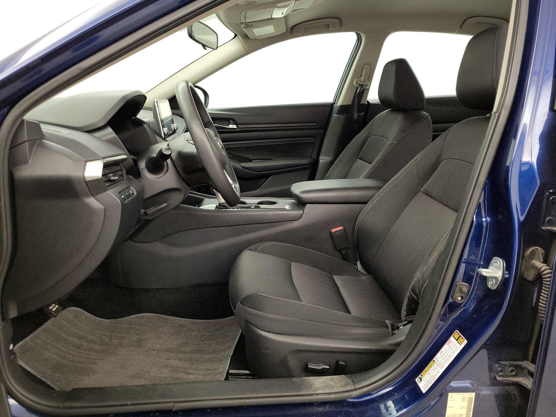 Thumbnail: 2019 Nissan Altima - 11