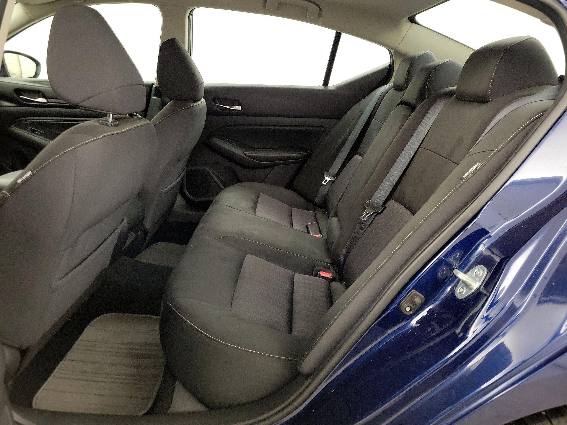 Thumbnail: 2019 Nissan Altima - 19