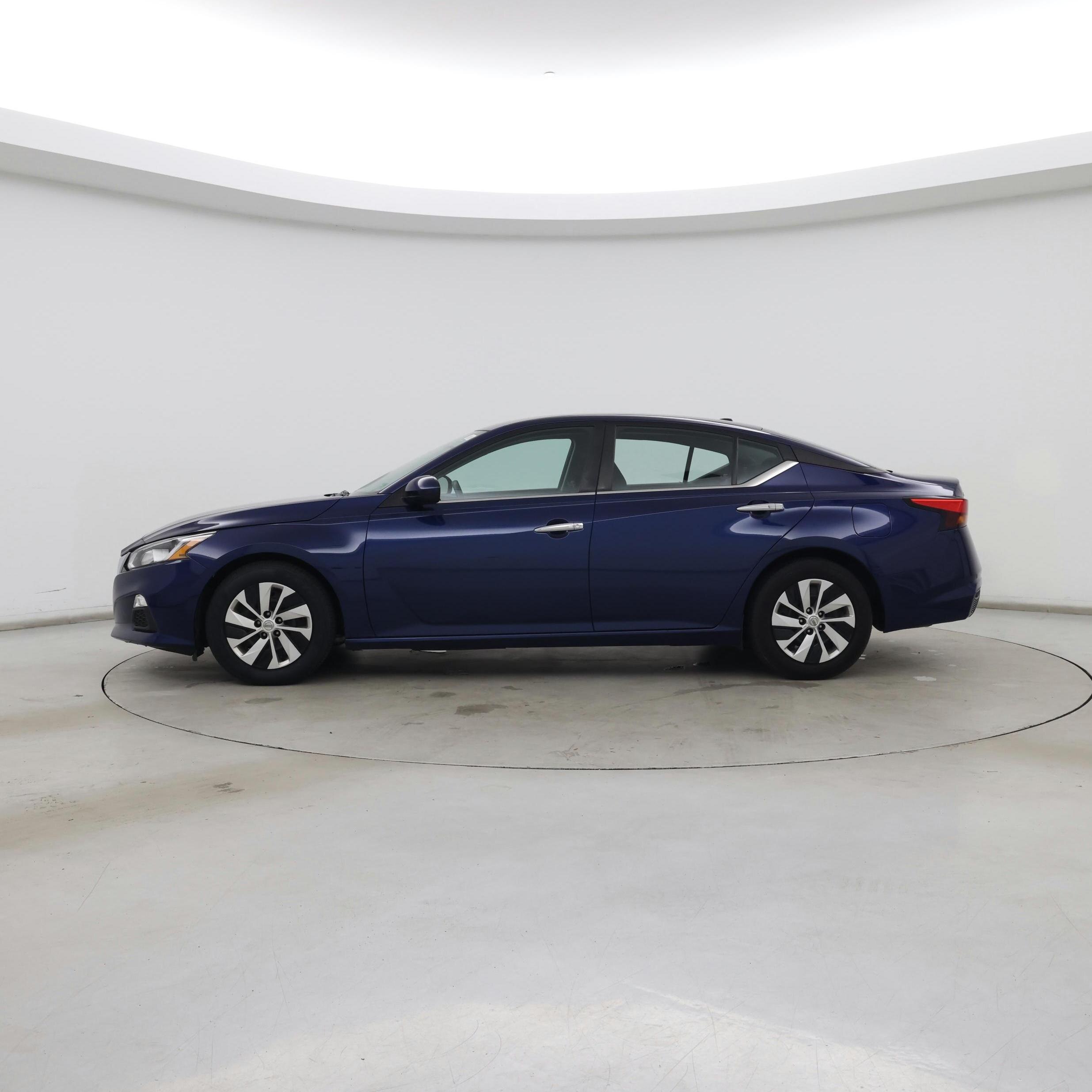 Thumbnail: 2019 Nissan Altima - 3