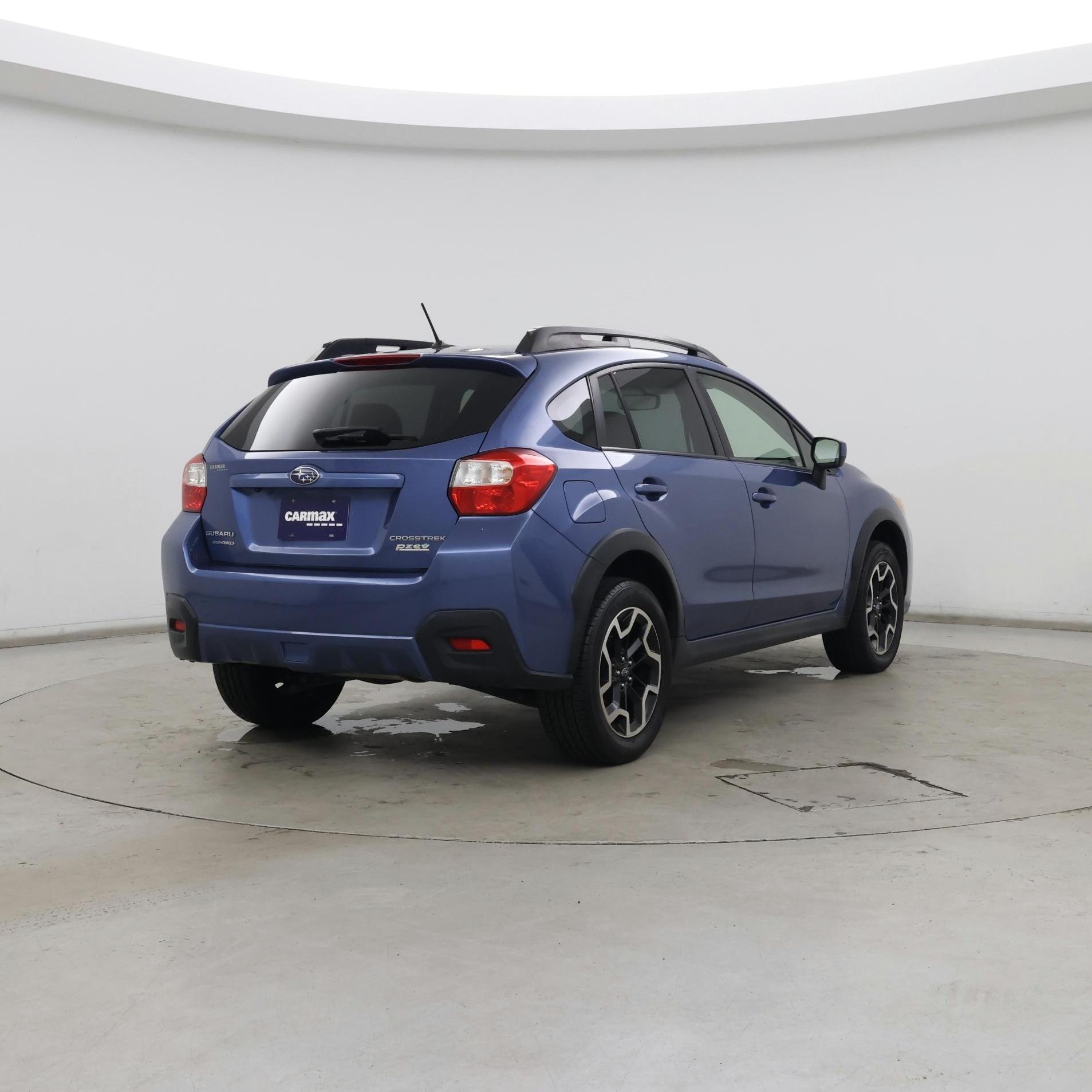 Thumbnail: 2017 Subaru Crosstrek - 8