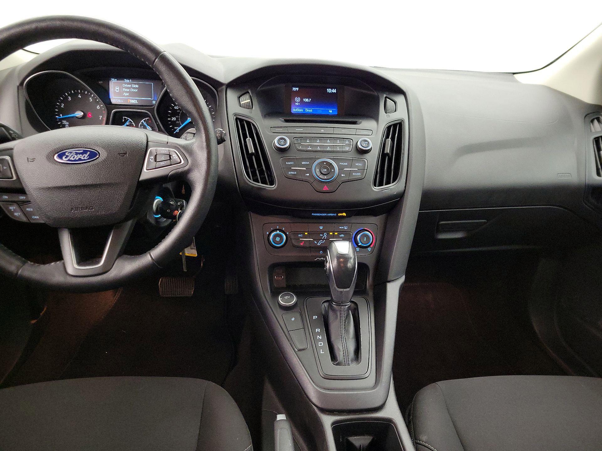 Thumbnail: 2016 Ford Focus - 9