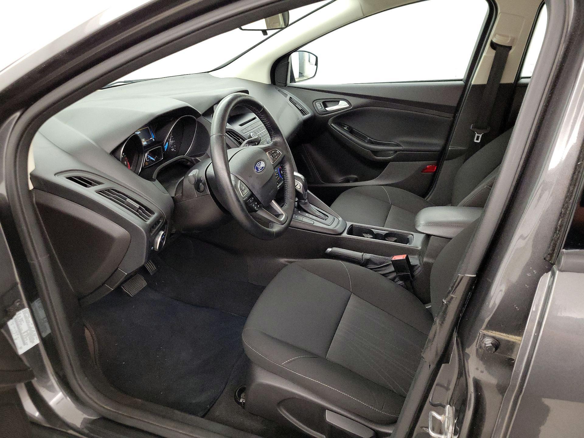 Thumbnail: 2016 Ford Focus - 11