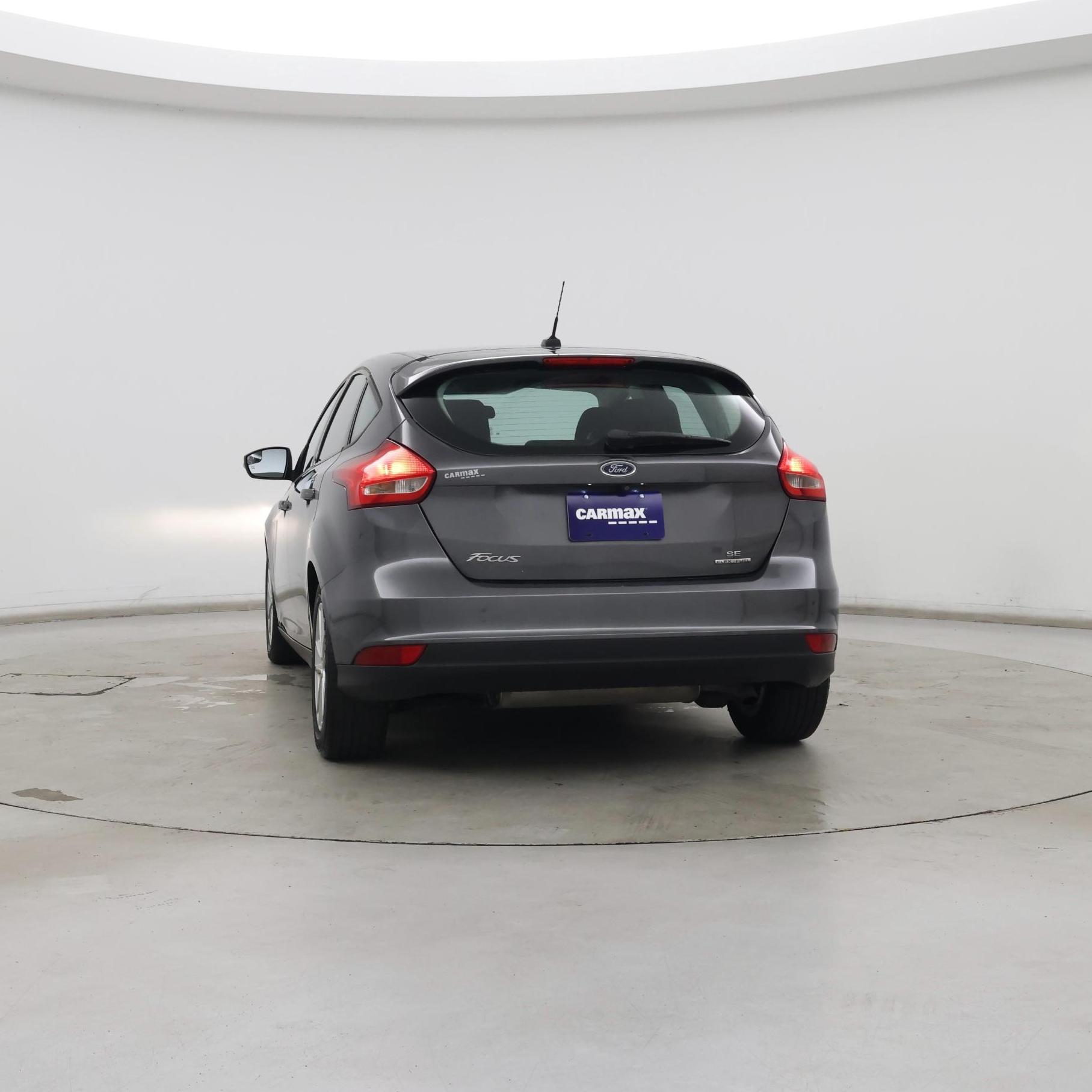 Thumbnail: 2016 Ford Focus - 6