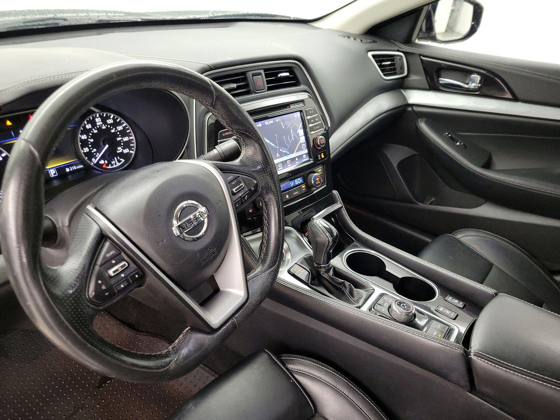 Thumbnail: 2017 Nissan Maxima - 9