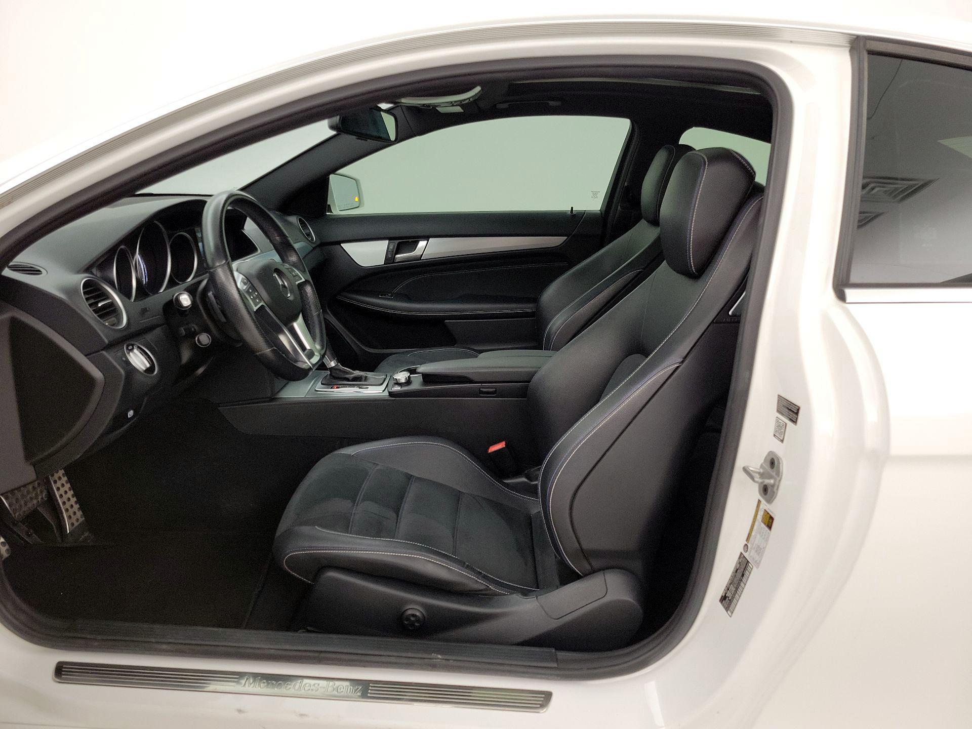 Thumbnail: 2015 Mercedes-Benz C-Class - 11