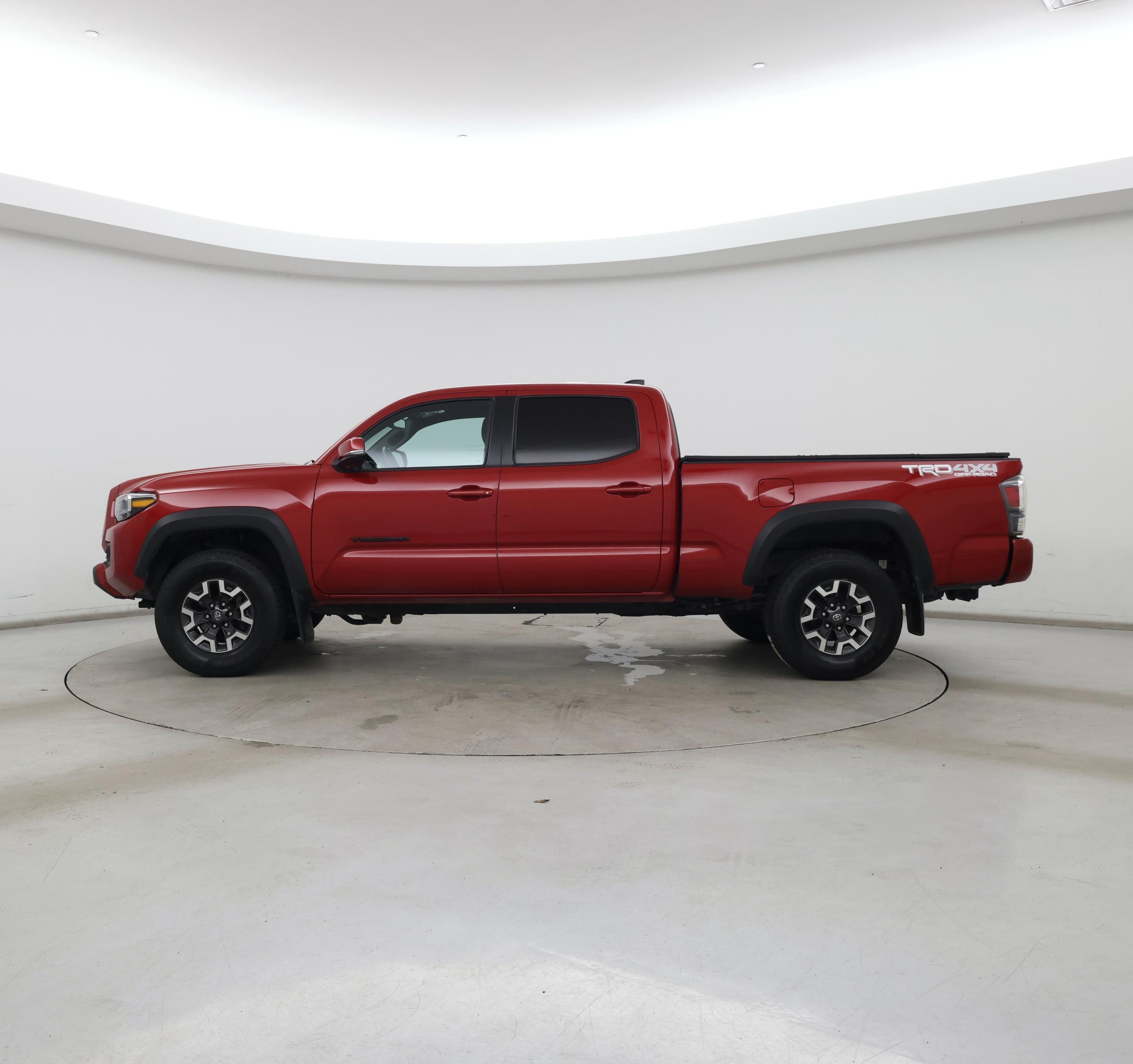 Thumbnail: 2022 Toyota Tacoma - 3