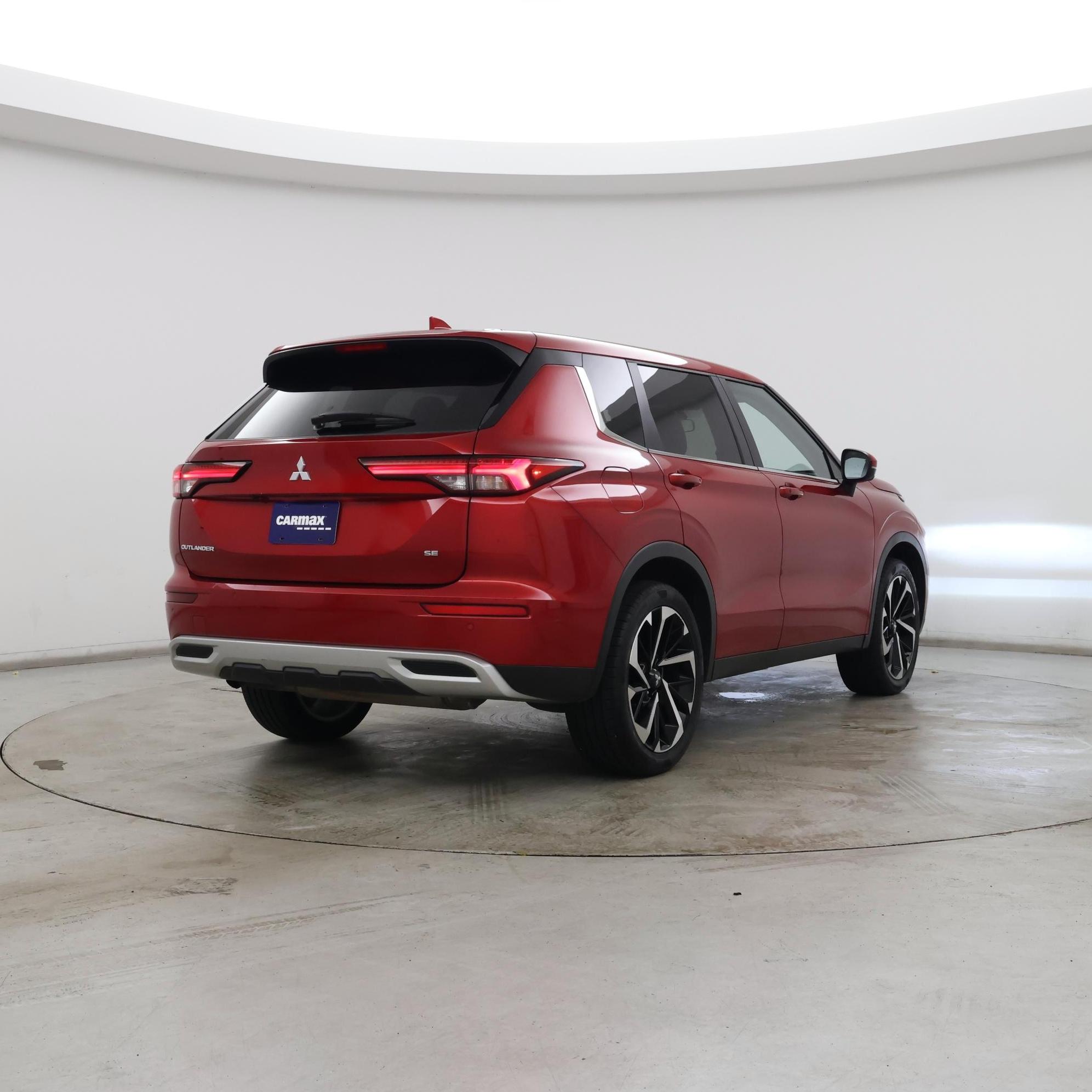 Thumbnail: 2024 Mitsubishi Outlander - 8