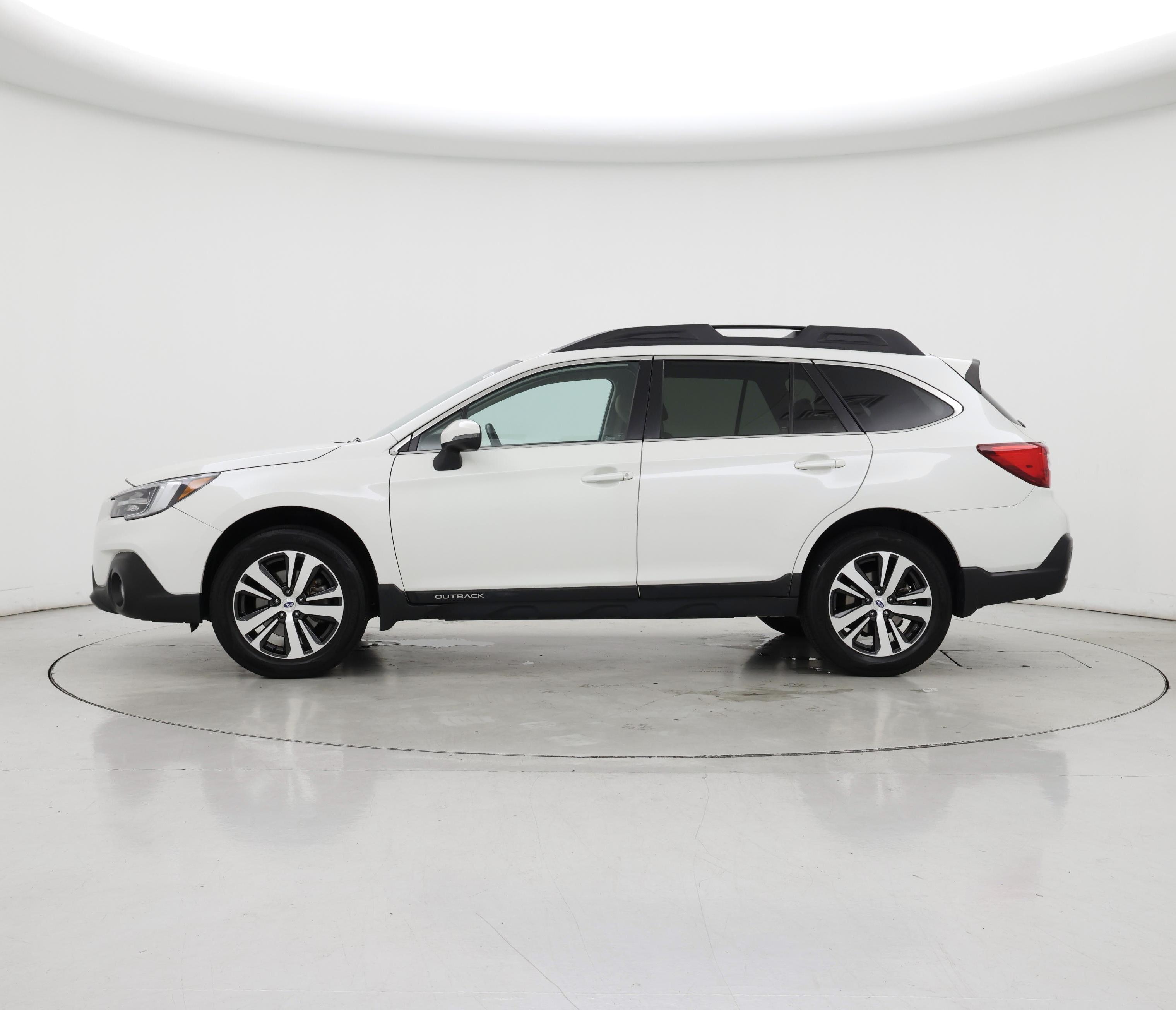 Thumbnail: 2018 Subaru Outback - 3