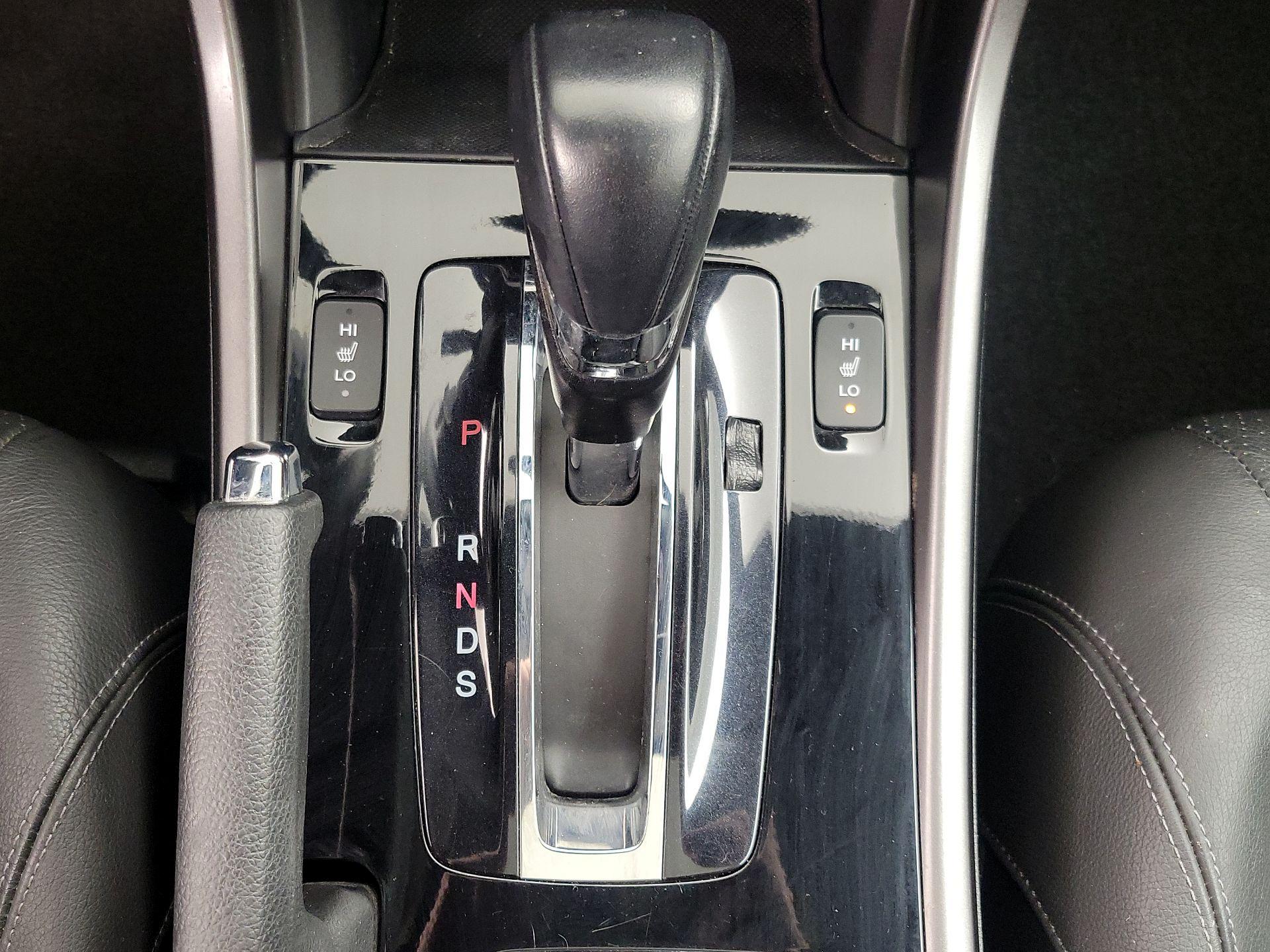 Thumbnail: 2016 Honda Accord - 17