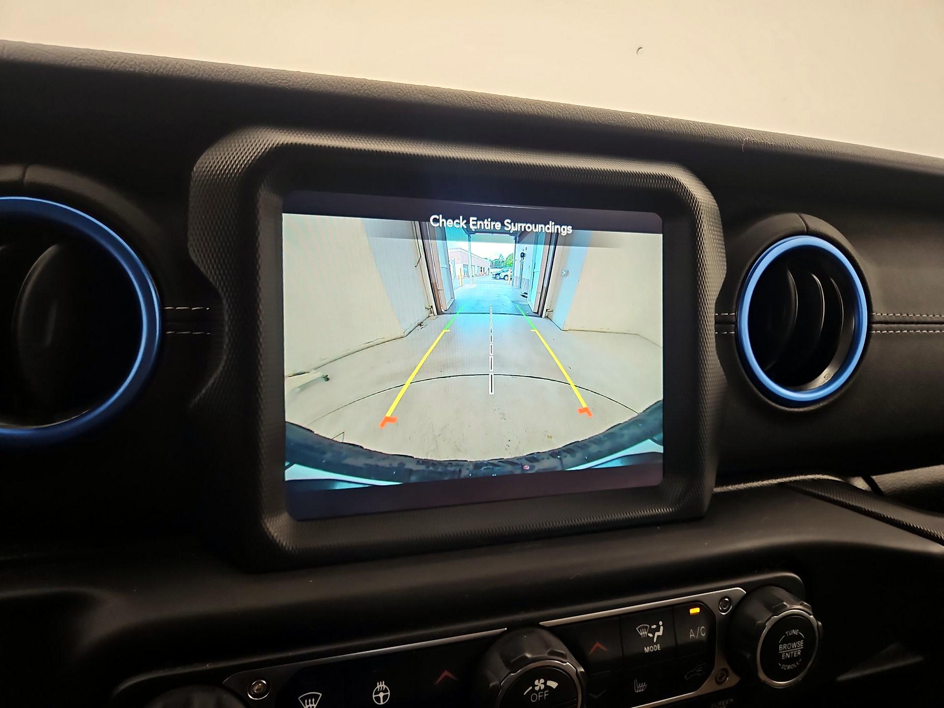 Thumbnail: 2022 Jeep Wrangler - 15