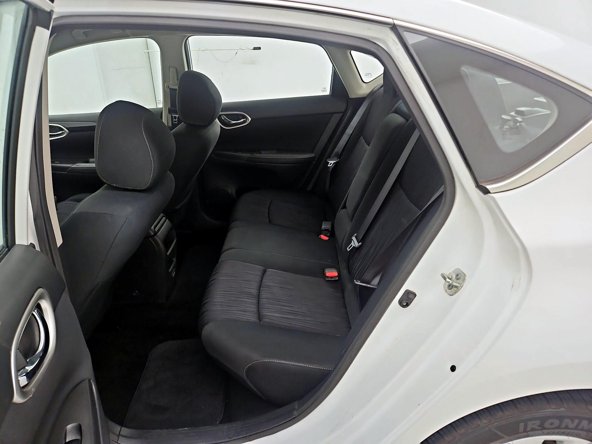 Thumbnail: 2019 Nissan Sentra - 19