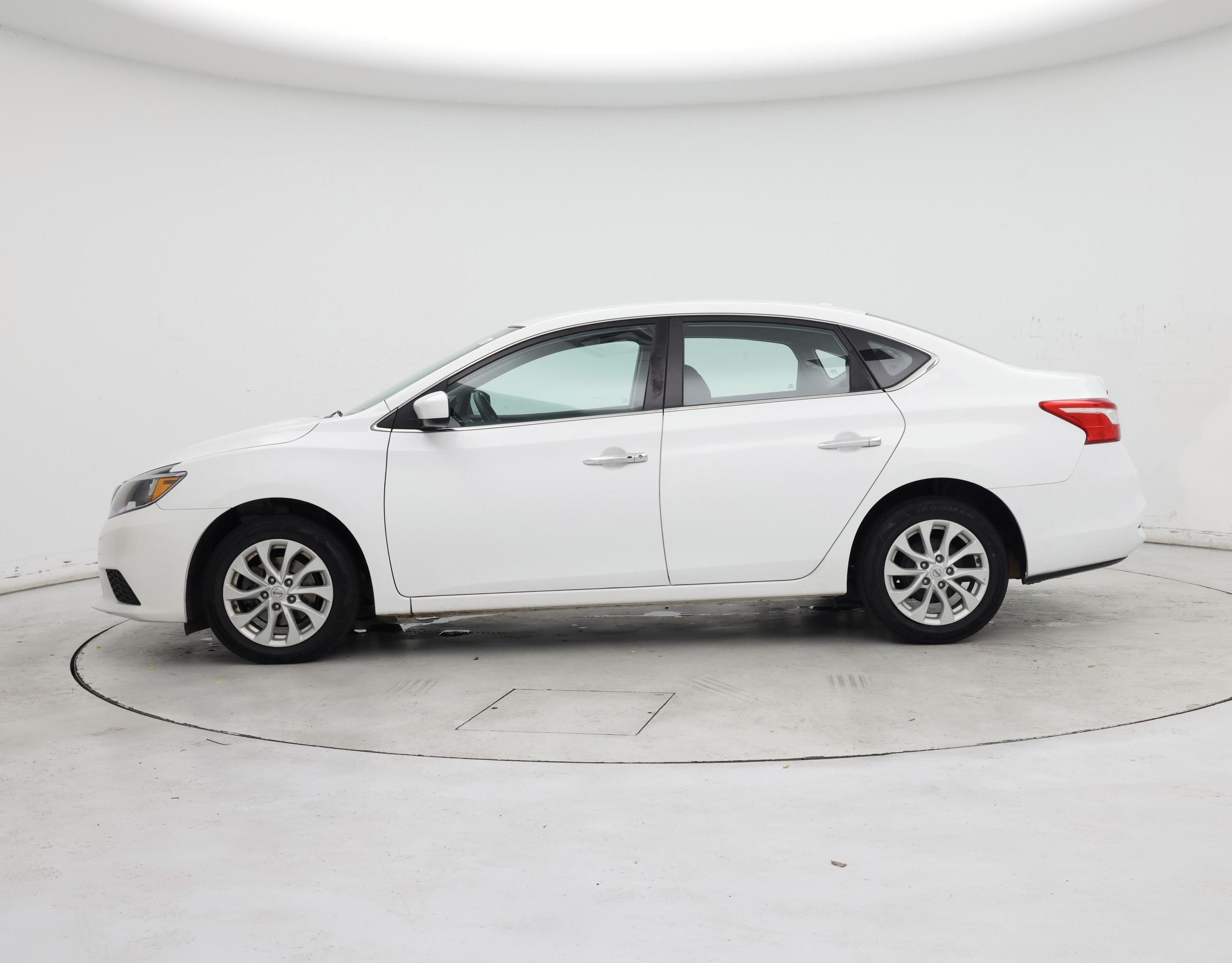 Thumbnail: 2019 Nissan Sentra - 3