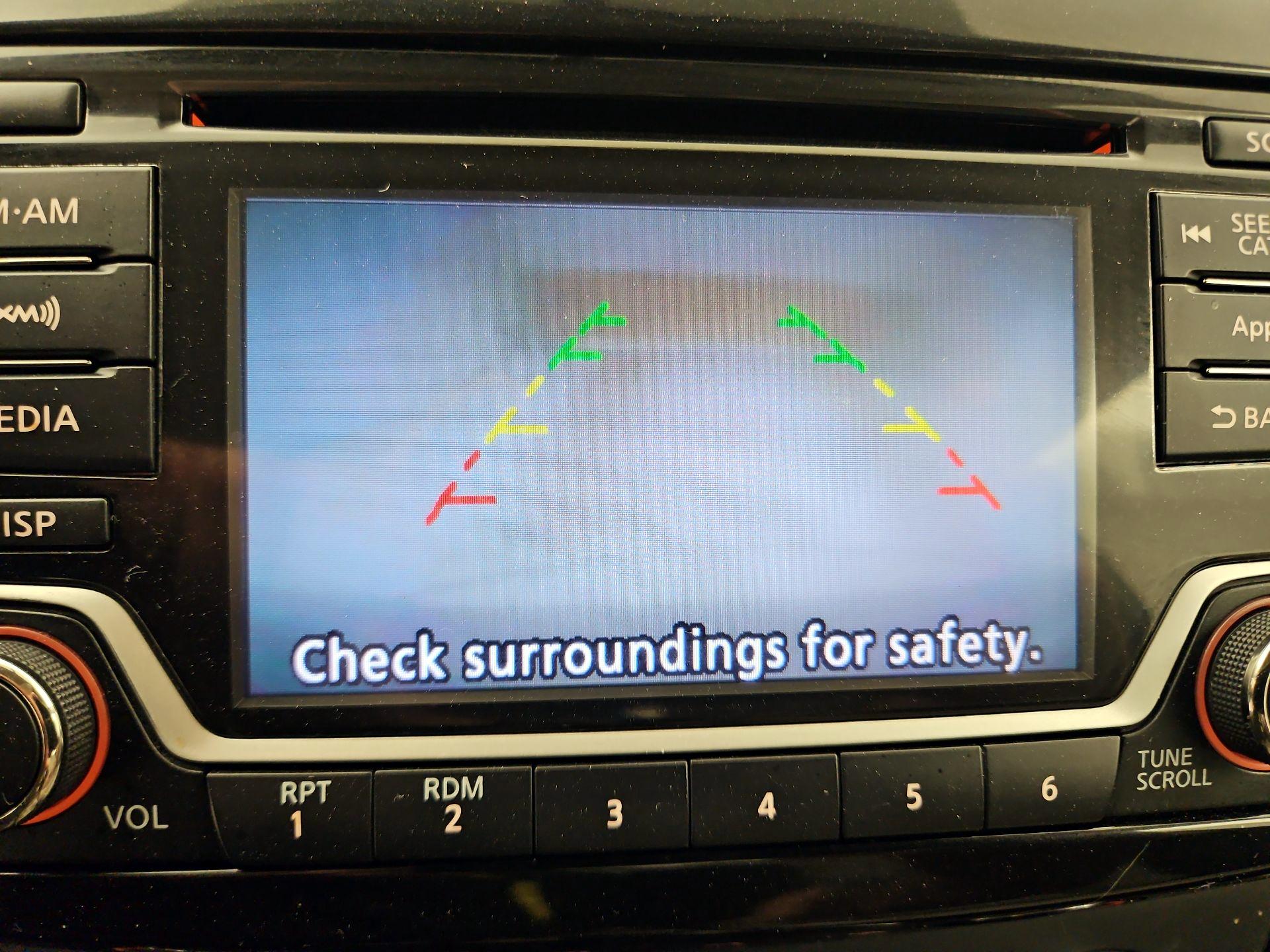 Thumbnail: 2016 Nissan Sentra - 14