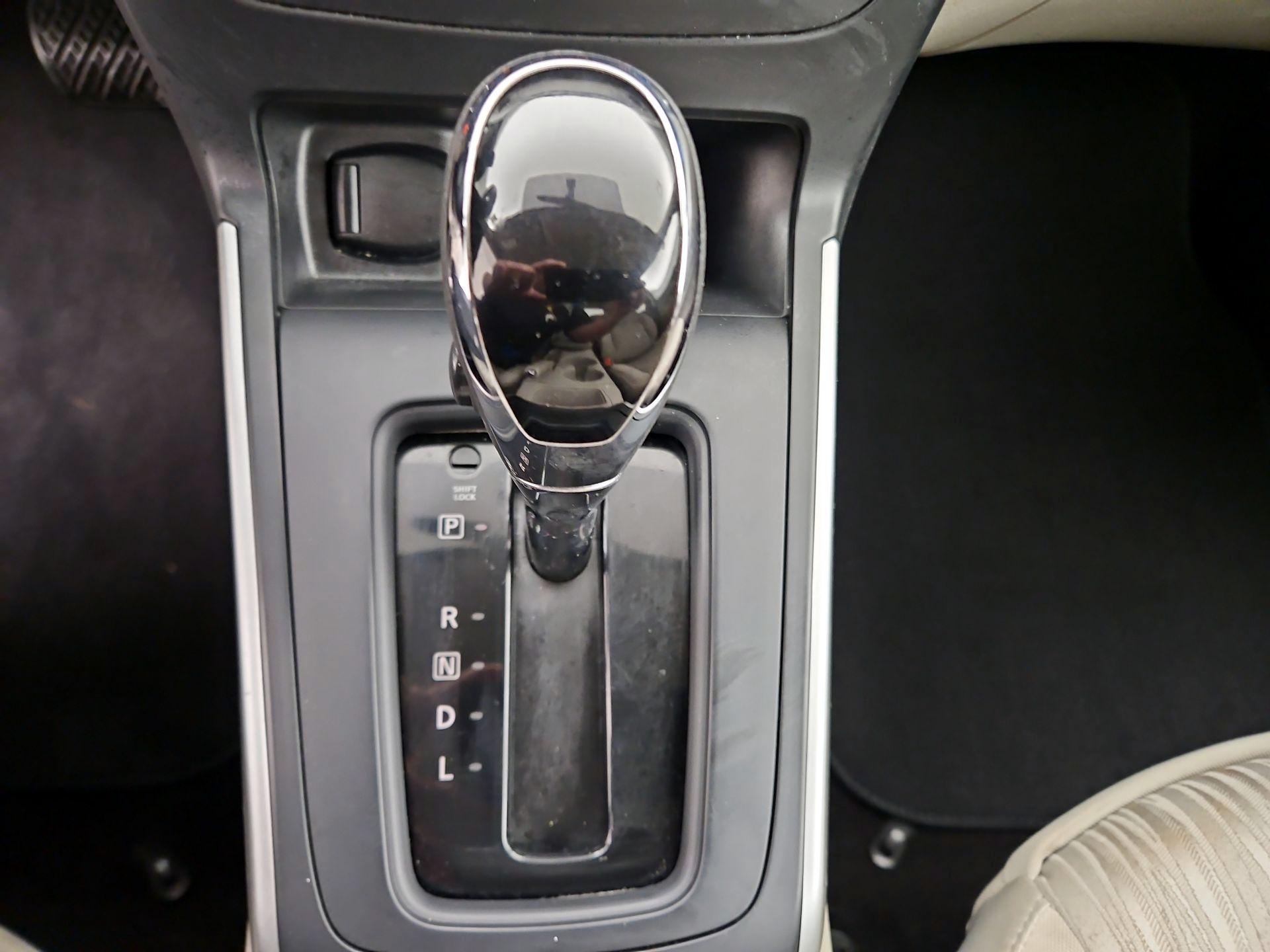 Thumbnail: 2016 Nissan Sentra - 17