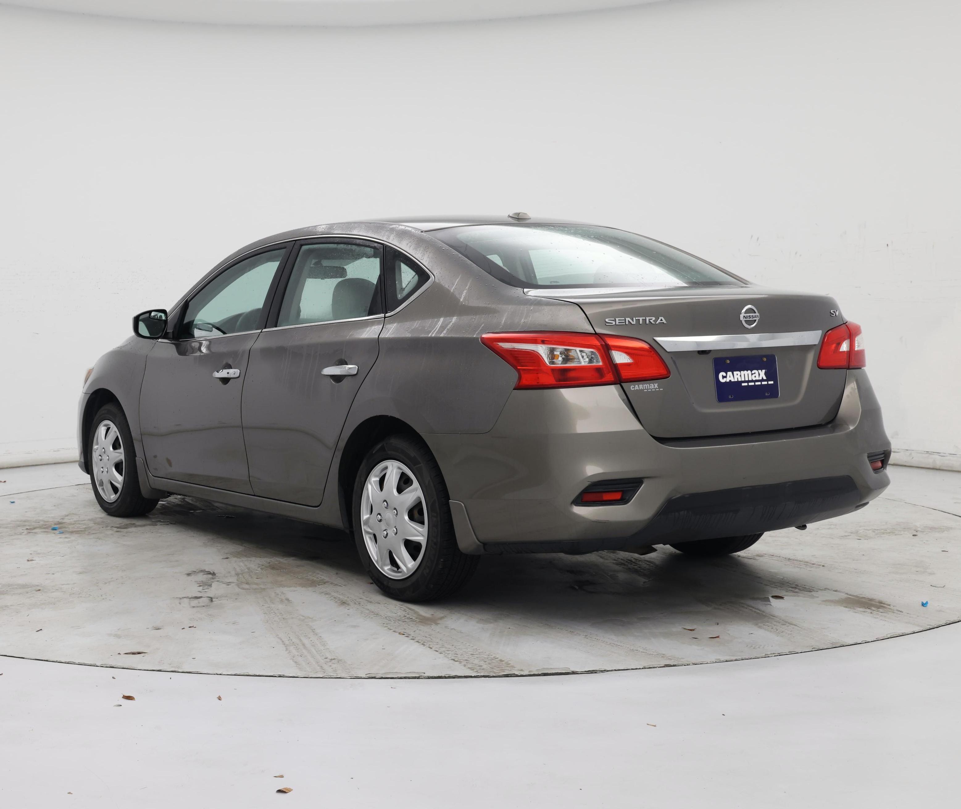 Thumbnail: 2016 Nissan Sentra - 2