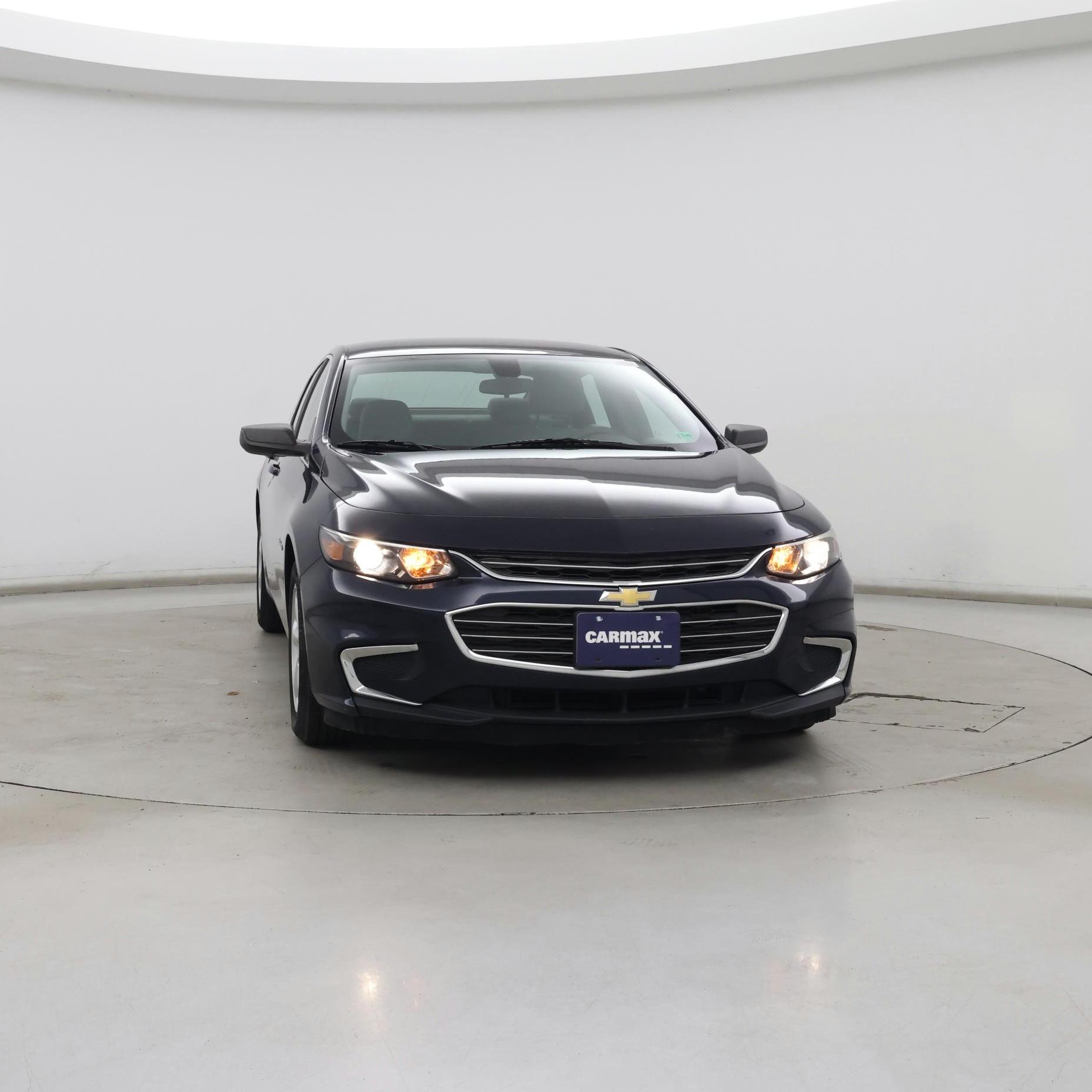 Thumbnail: 2017 Chevrolet Malibu - 5