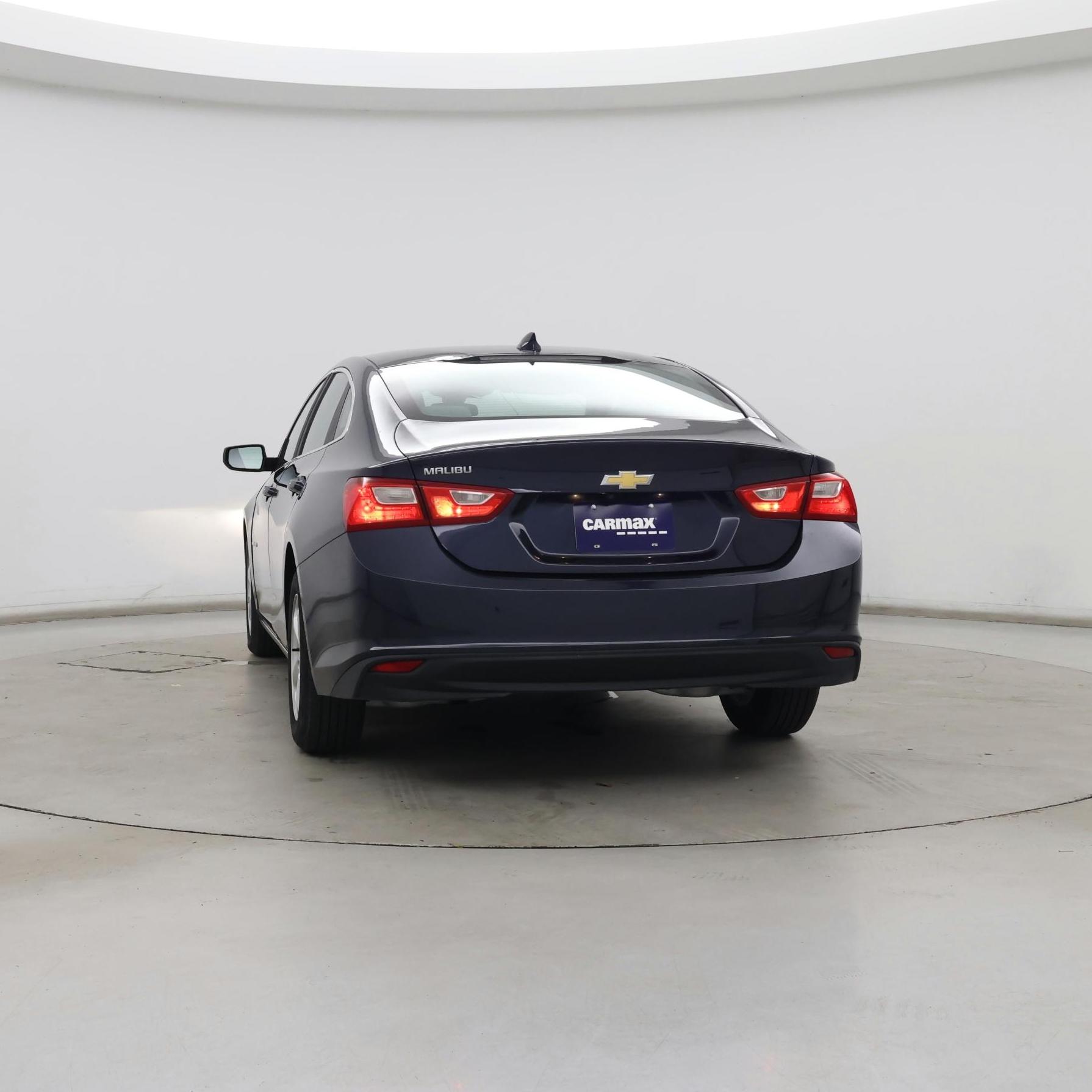 Thumbnail: 2017 Chevrolet Malibu - 6