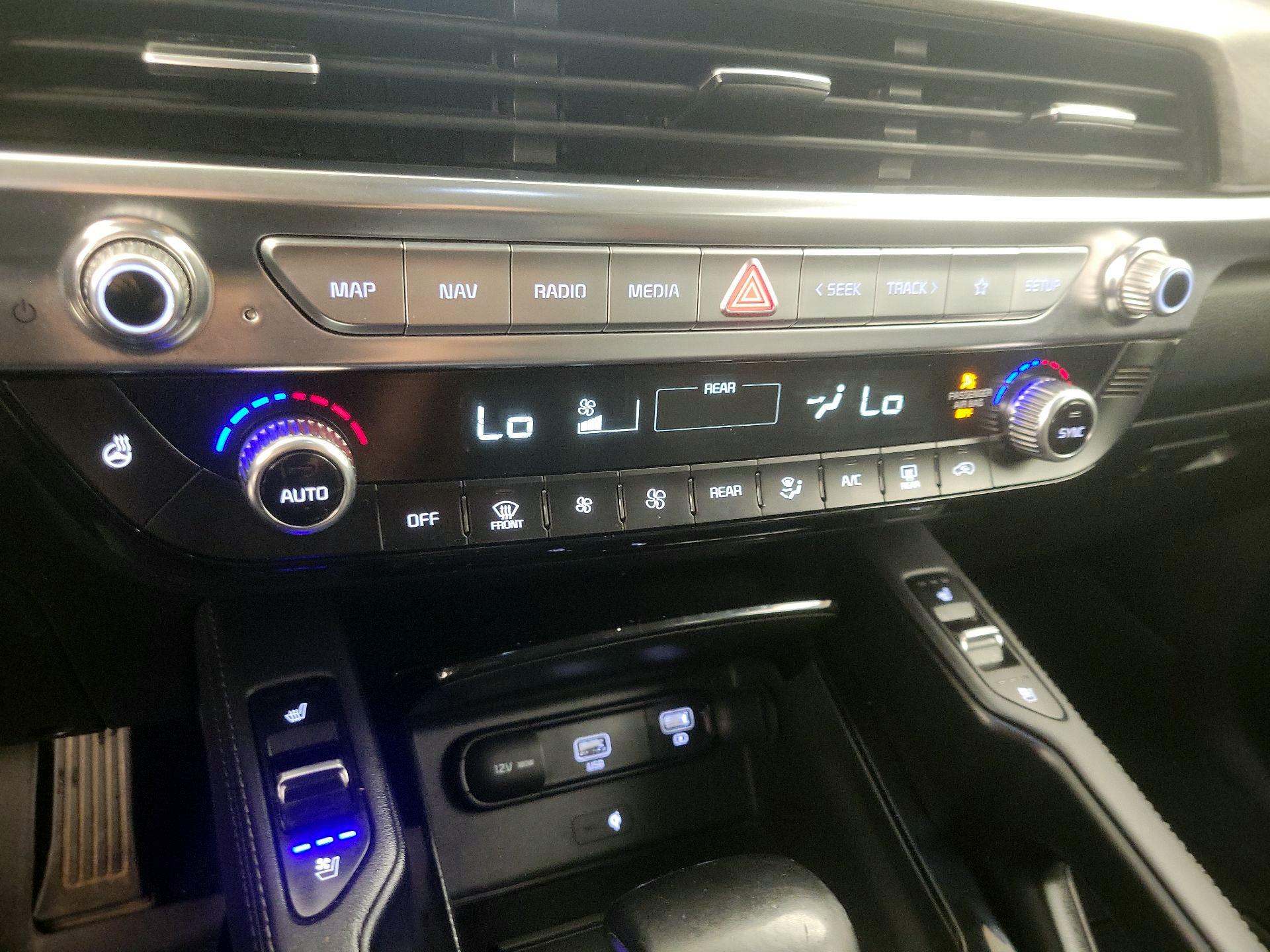 Thumbnail: 2020 Kia Telluride - 17