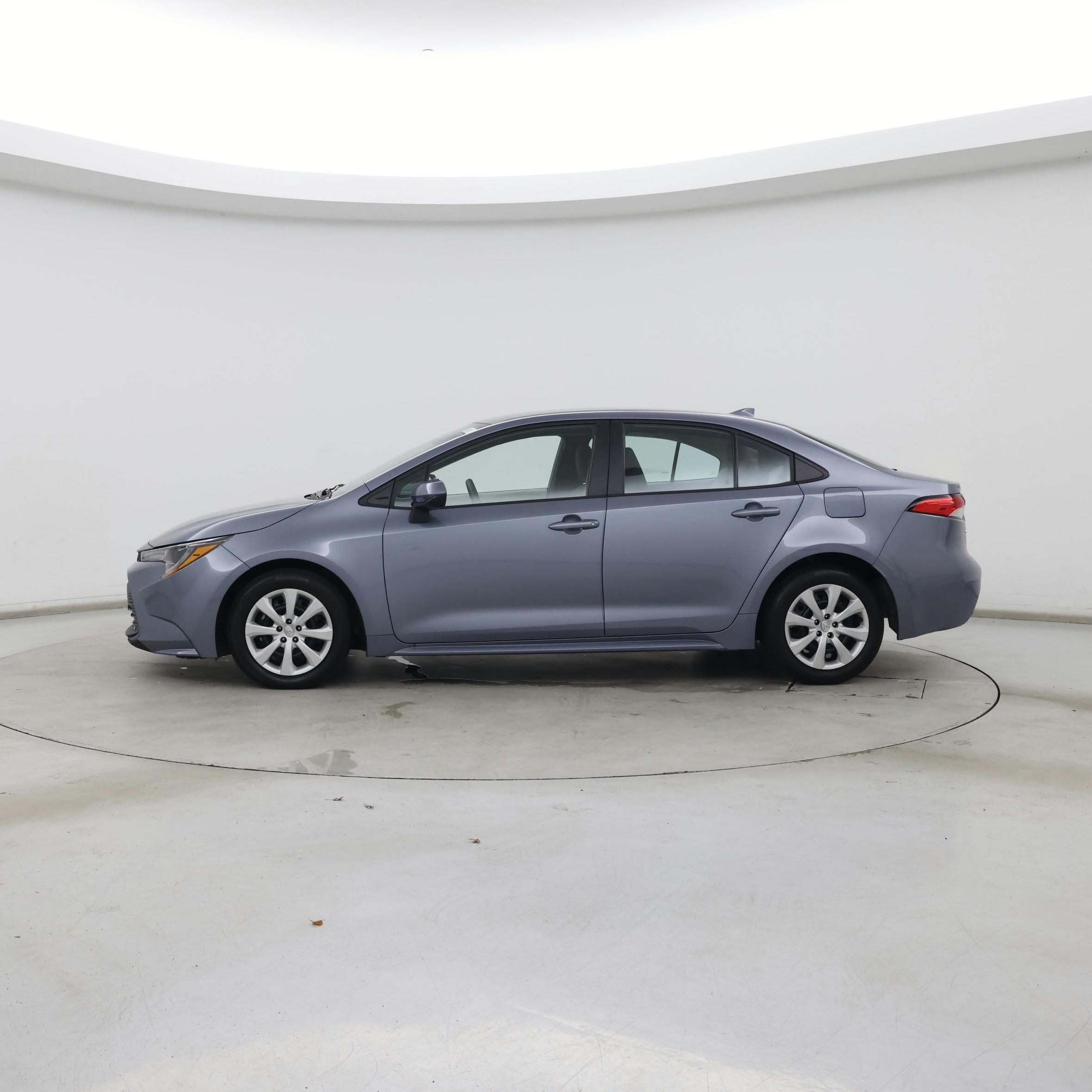 Thumbnail: 2023 Toyota Corolla - 3
