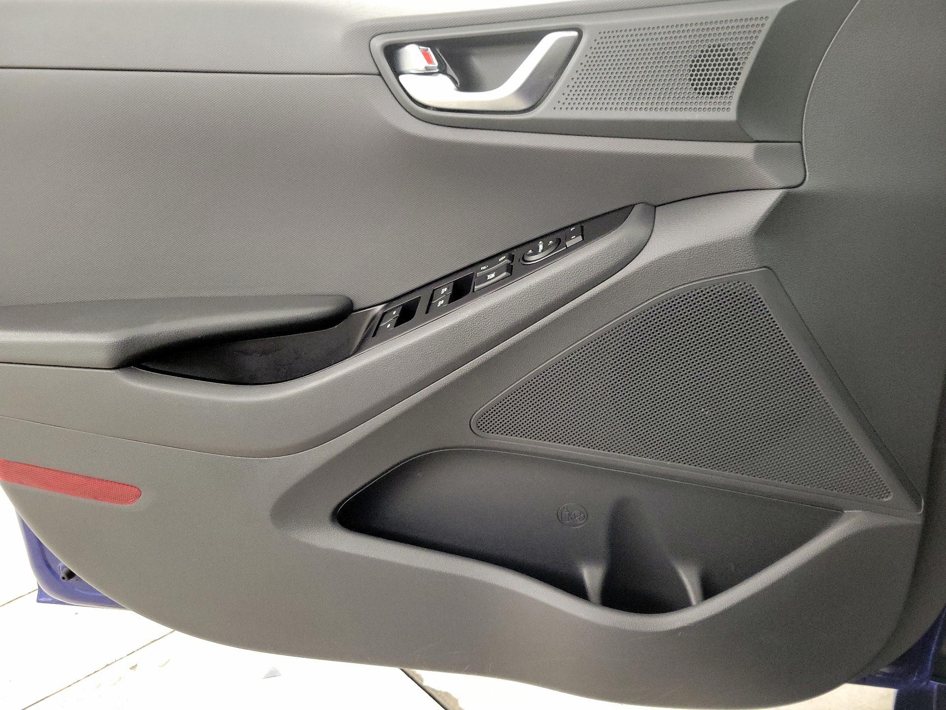 Thumbnail: 2019 Hyundai Ioniq - 12